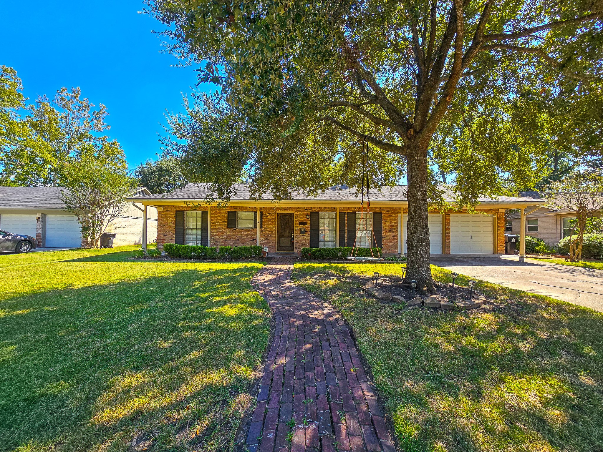 9507 Meadowbriar Lane Property Photo 1