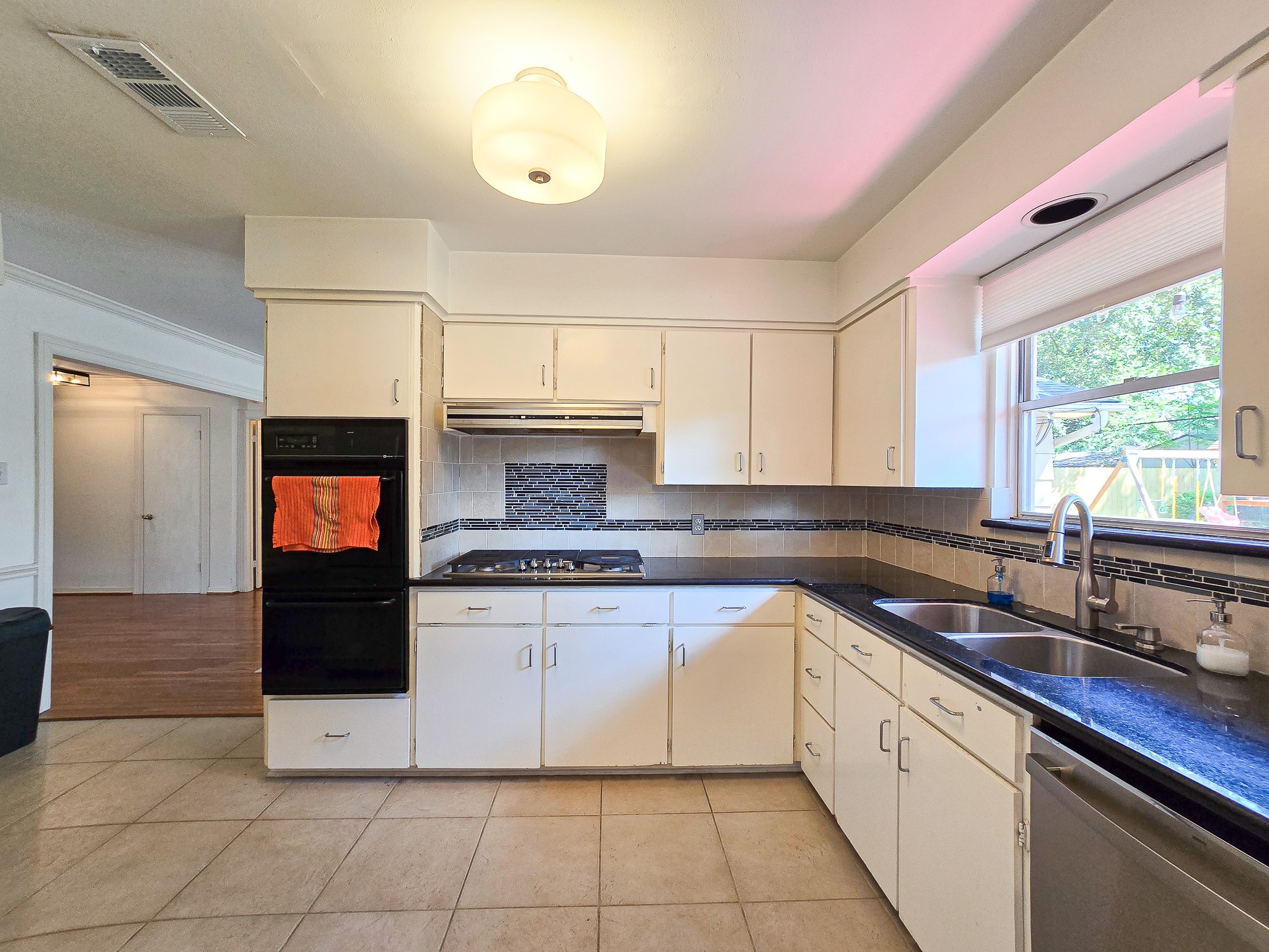 9507 Meadowbriar Lane Property Photo 10