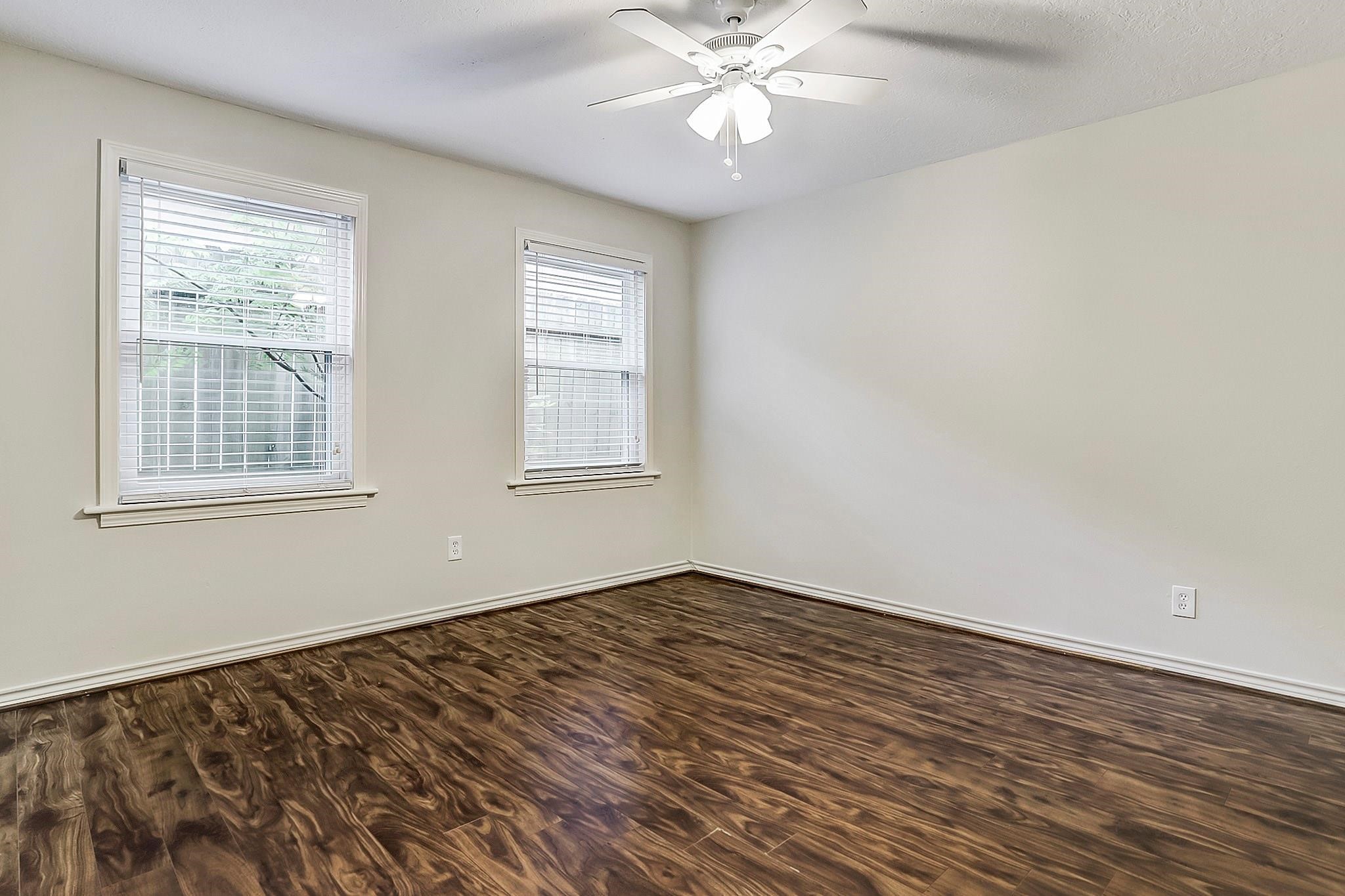 9402 Bevlyn Drive Property Photo 11