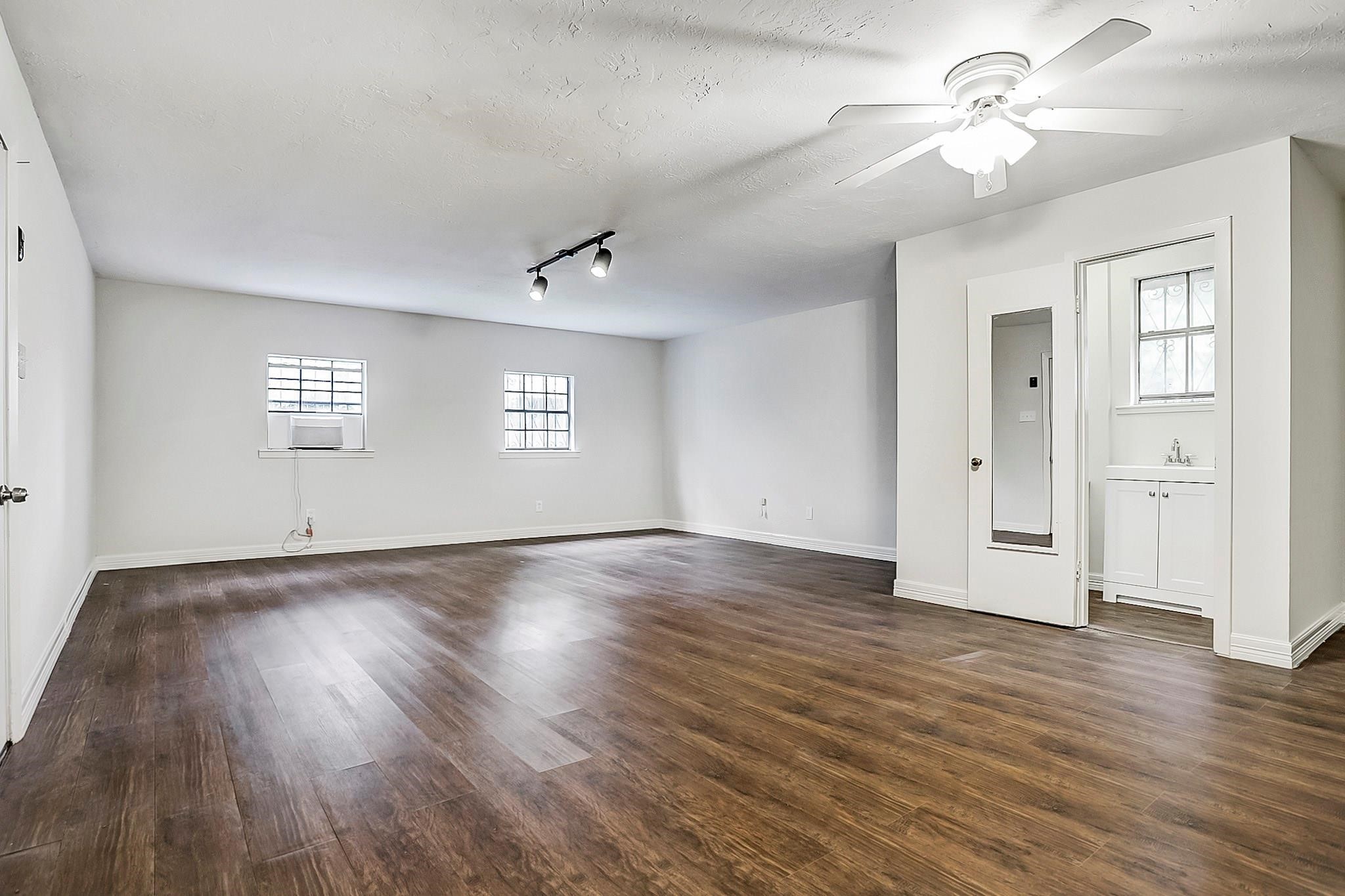 9402 Bevlyn Drive Property Photo 13