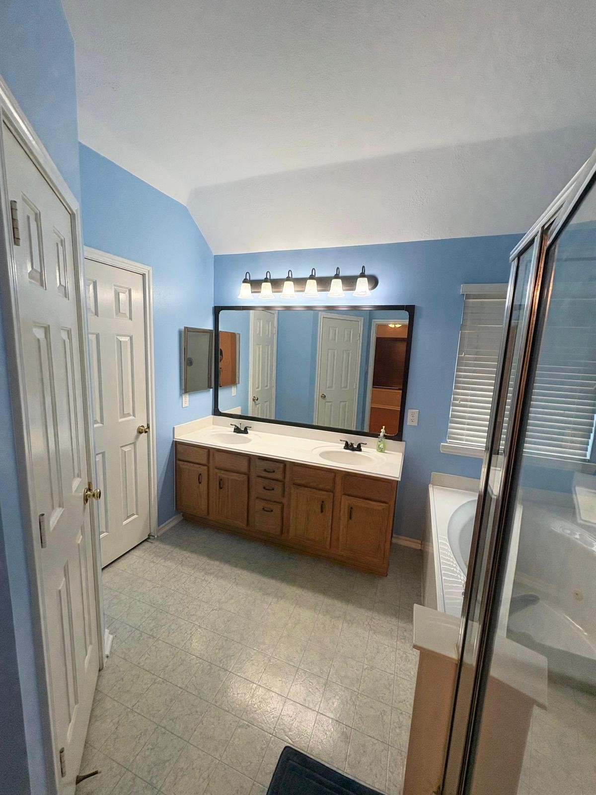 1130 Andover Drive Property Photo 7