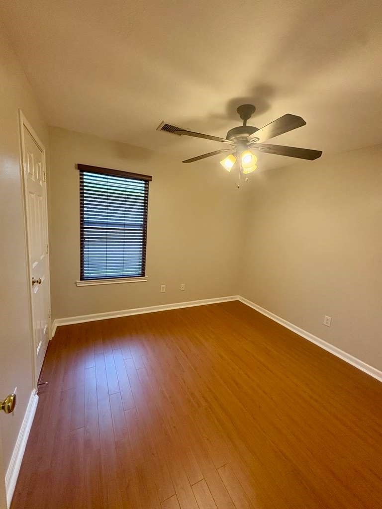 1130 Andover Drive Property Photo 9