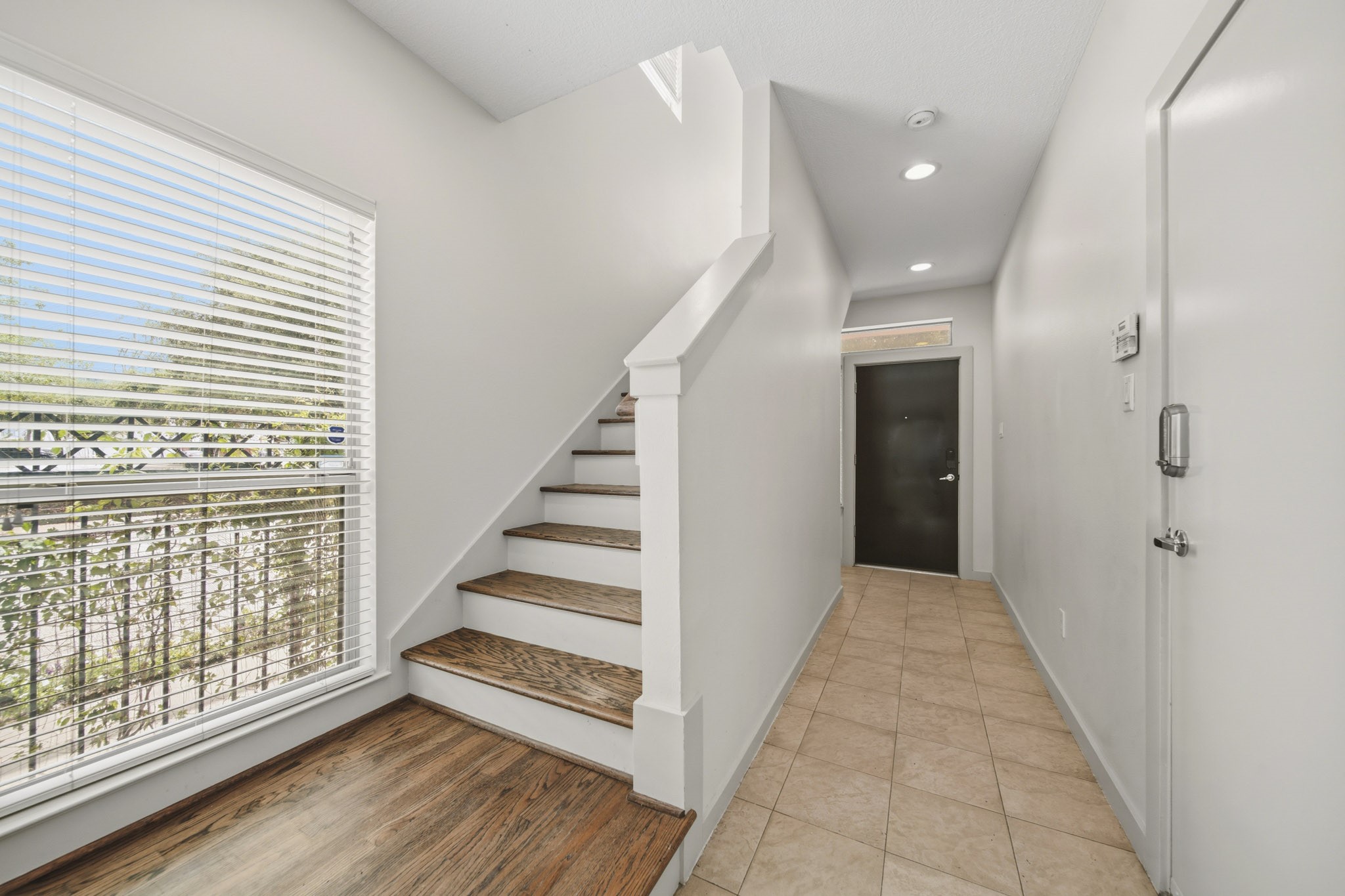 4036 Center Street Property Photo 6