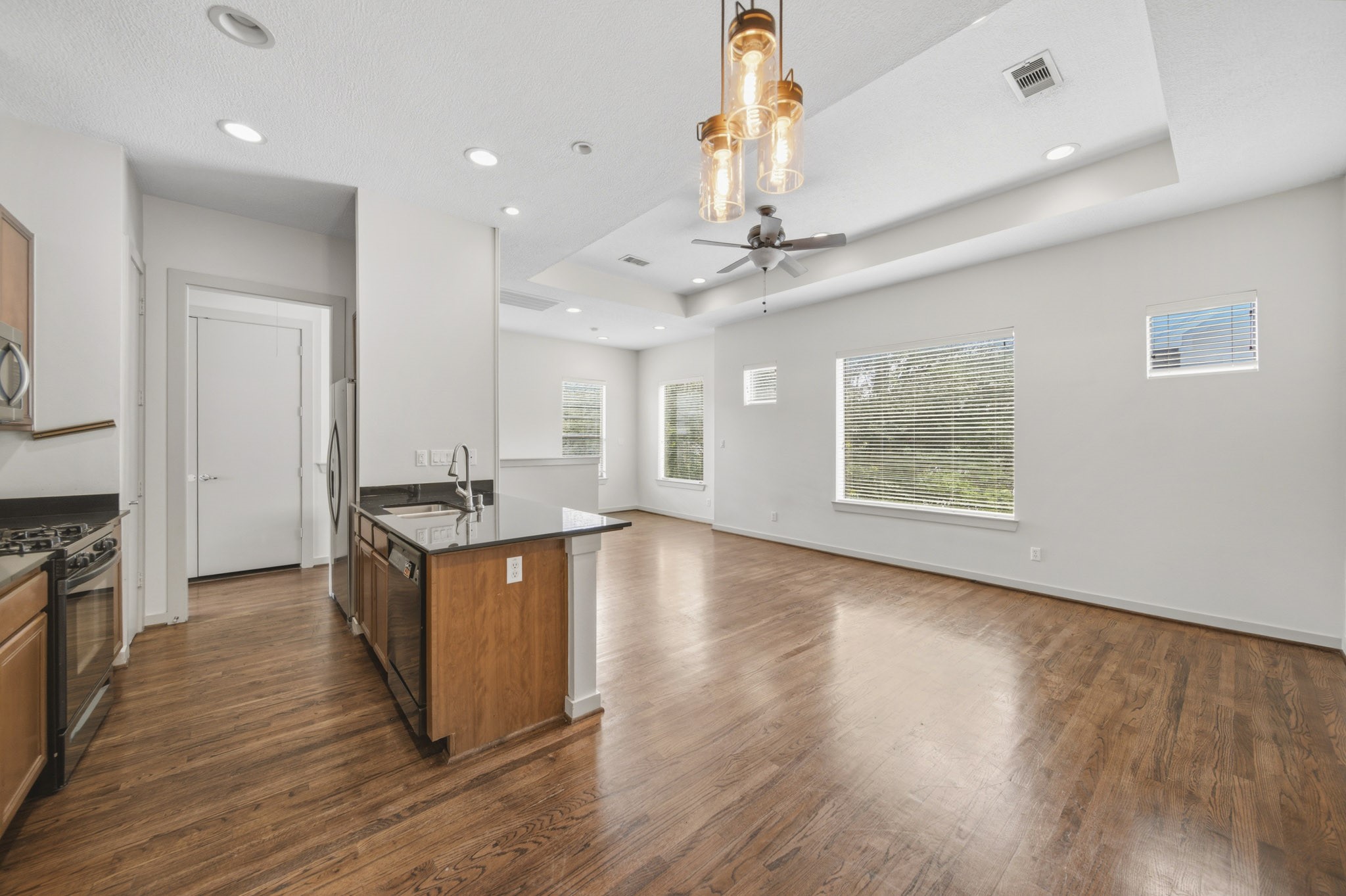 4036 Center Street Property Photo 14
