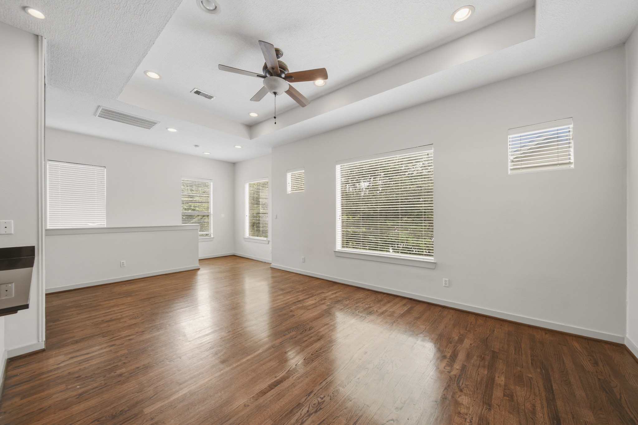 4036 Center Street Property Photo 16