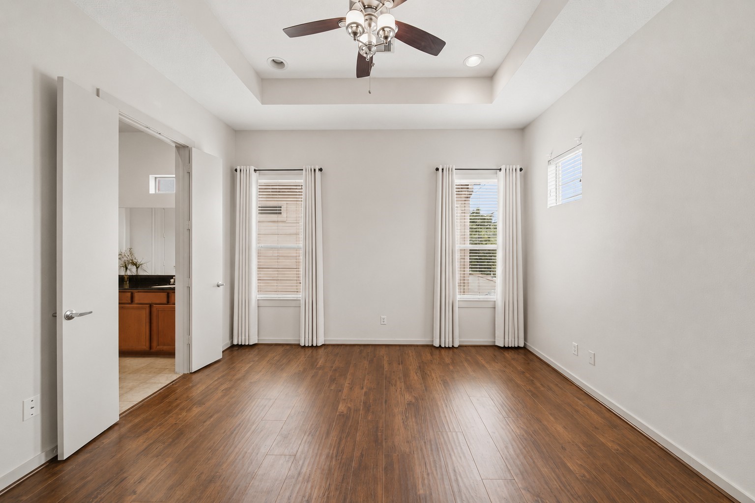 4036 Center Street Property Photo 17