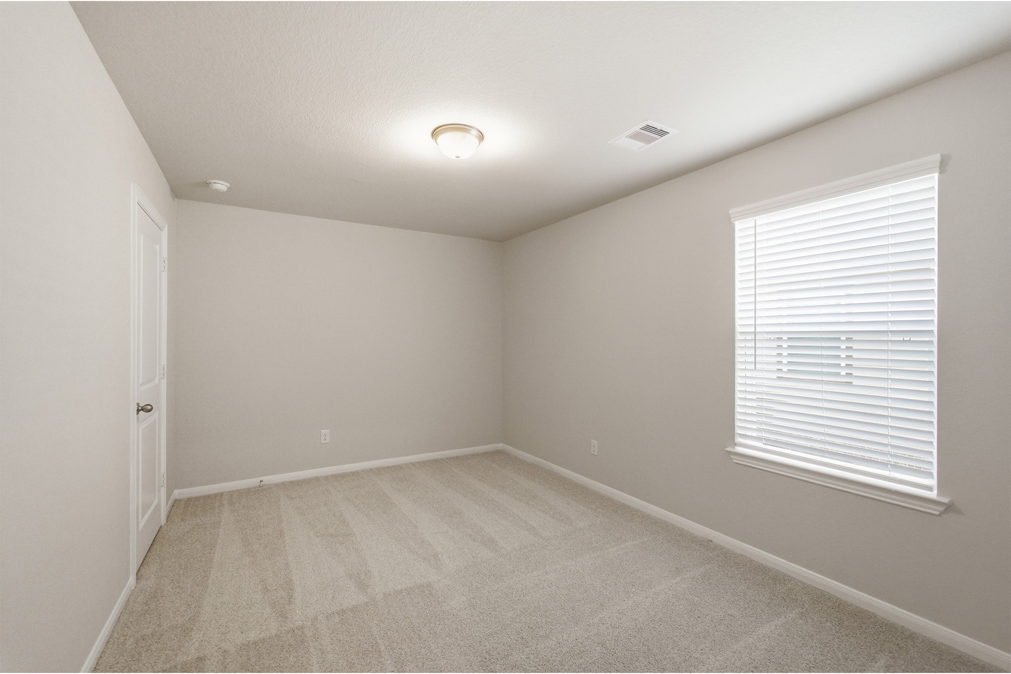 8118 Coral Drive Property Photo 5