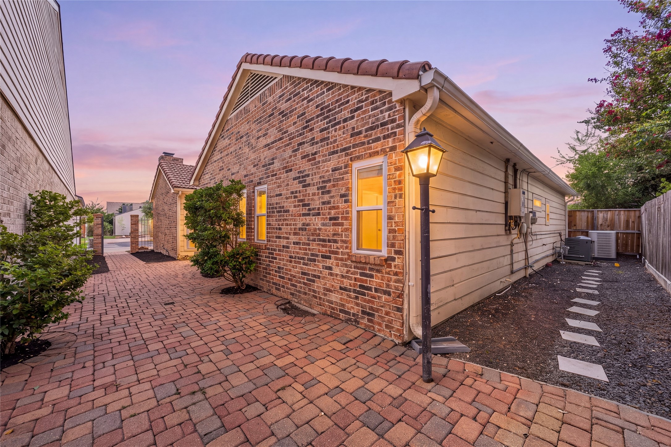 14122 Langbourne Drive Property Photo 2