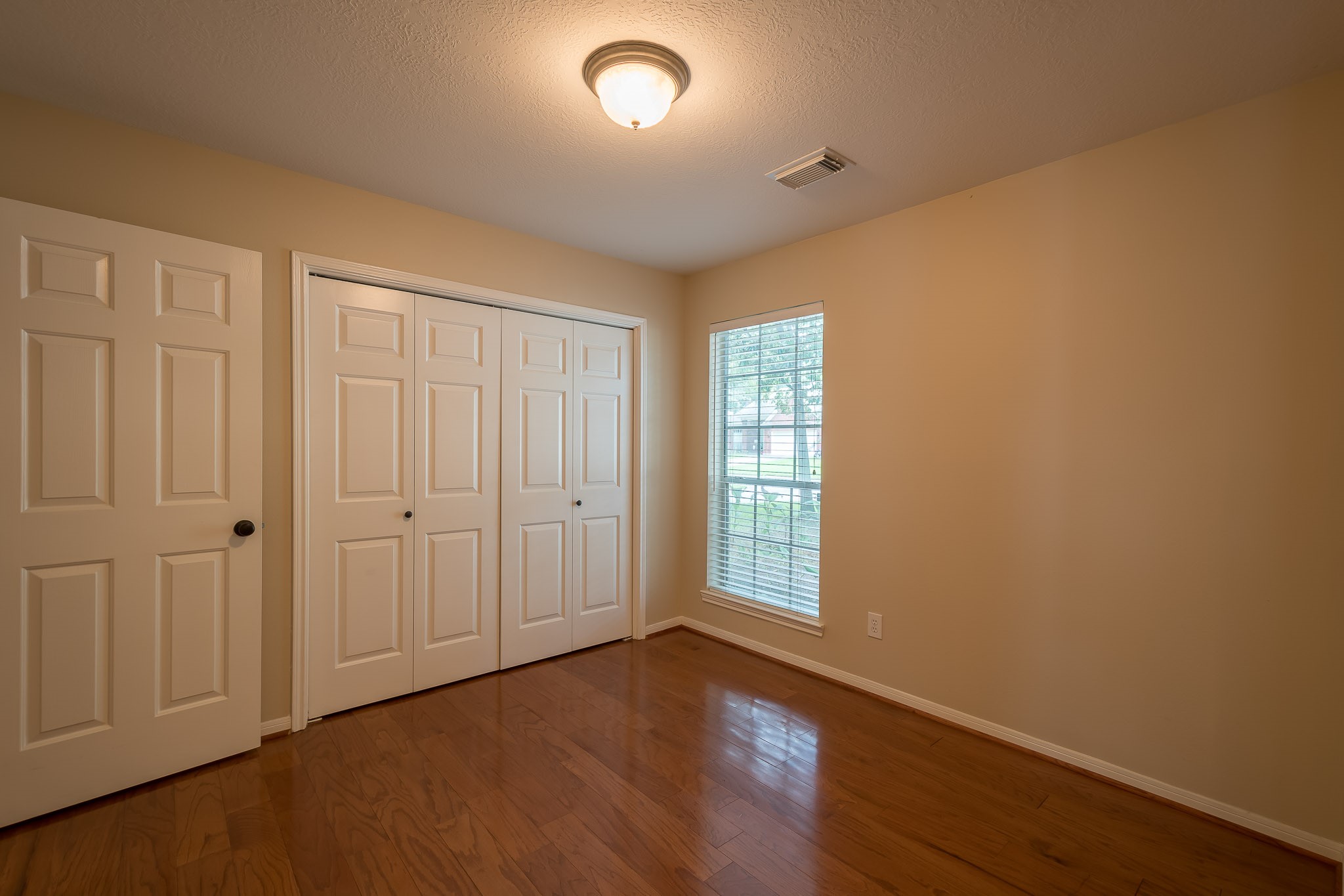 16015 Lausanne Drive Property Photo 18