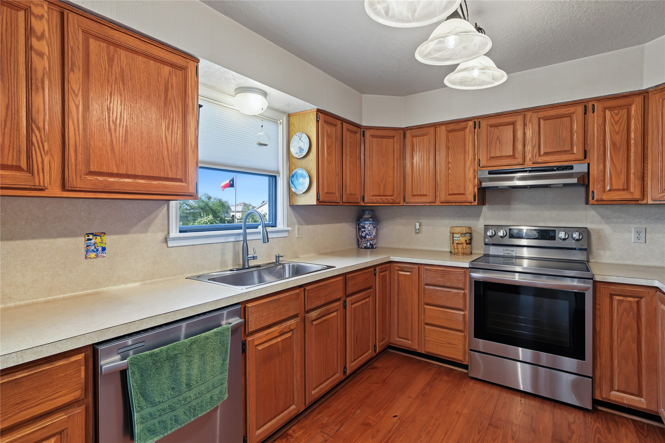 1187 Sailfish Street Property Photo 8