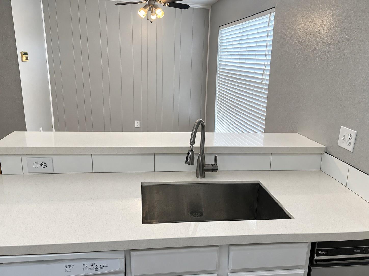 4711 Indian Trail # 4, Baytown Tx 77521 Property Photo 4