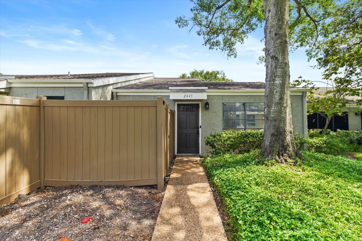 2447 Briarwest Boulevard Property Photo 2