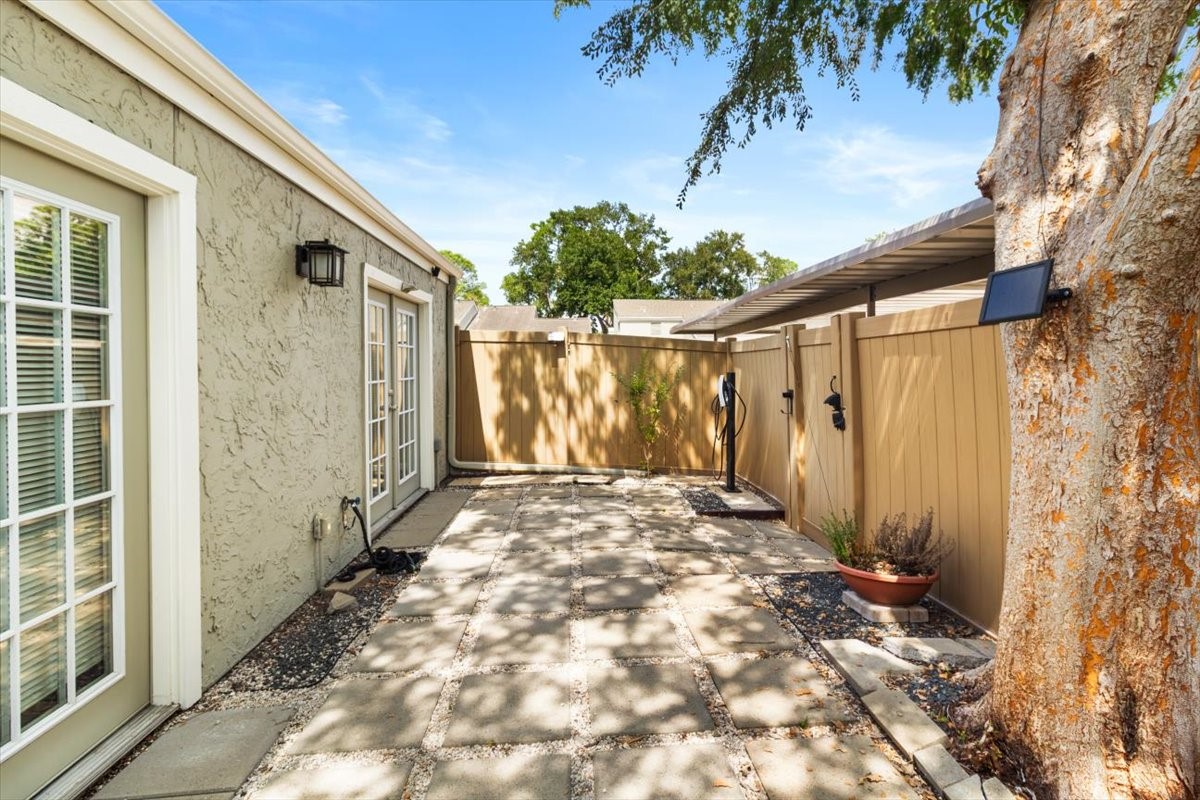 2447 Briarwest Boulevard Property Photo 21