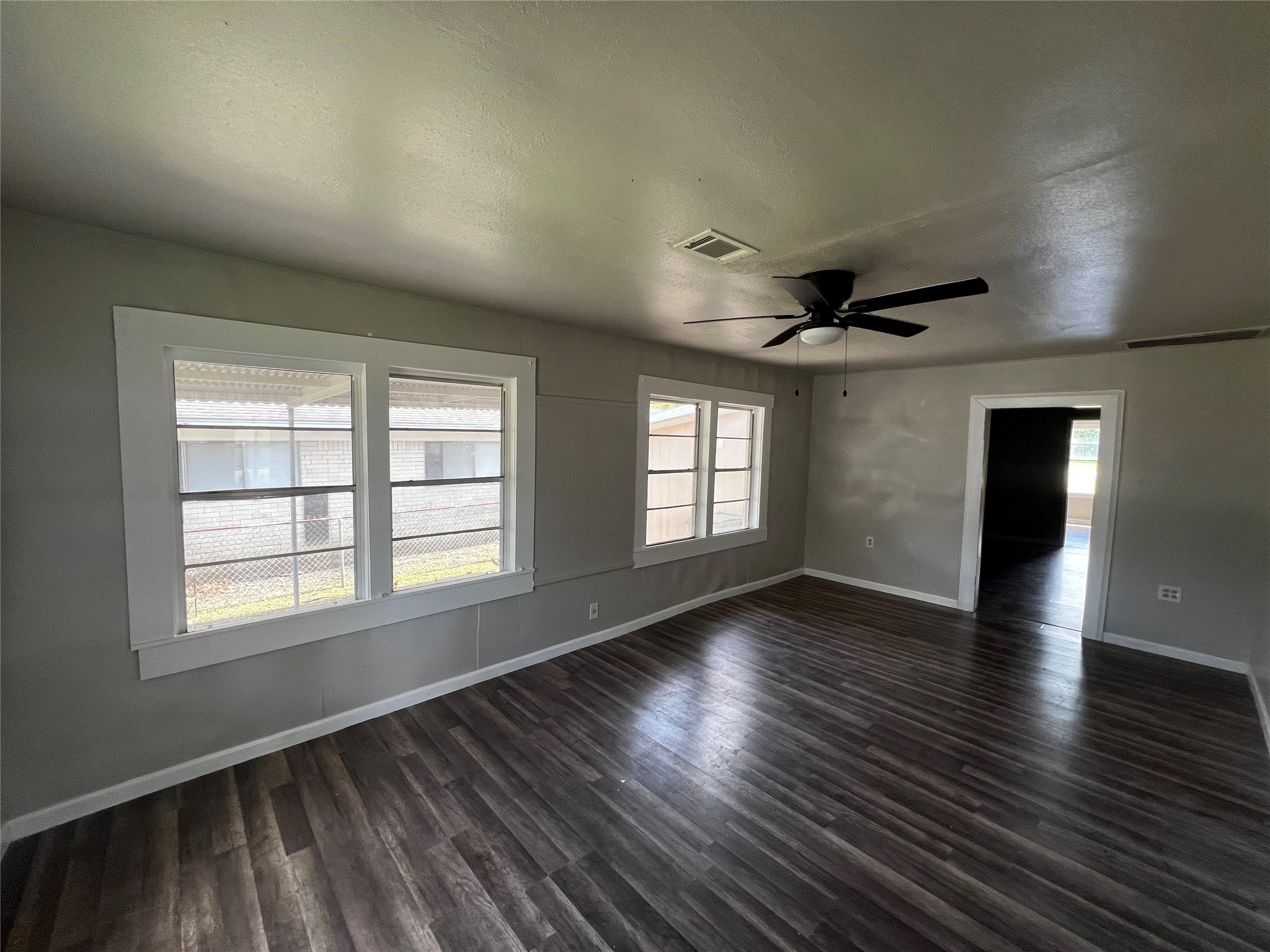 3785 Goliad Street Property Photo 4