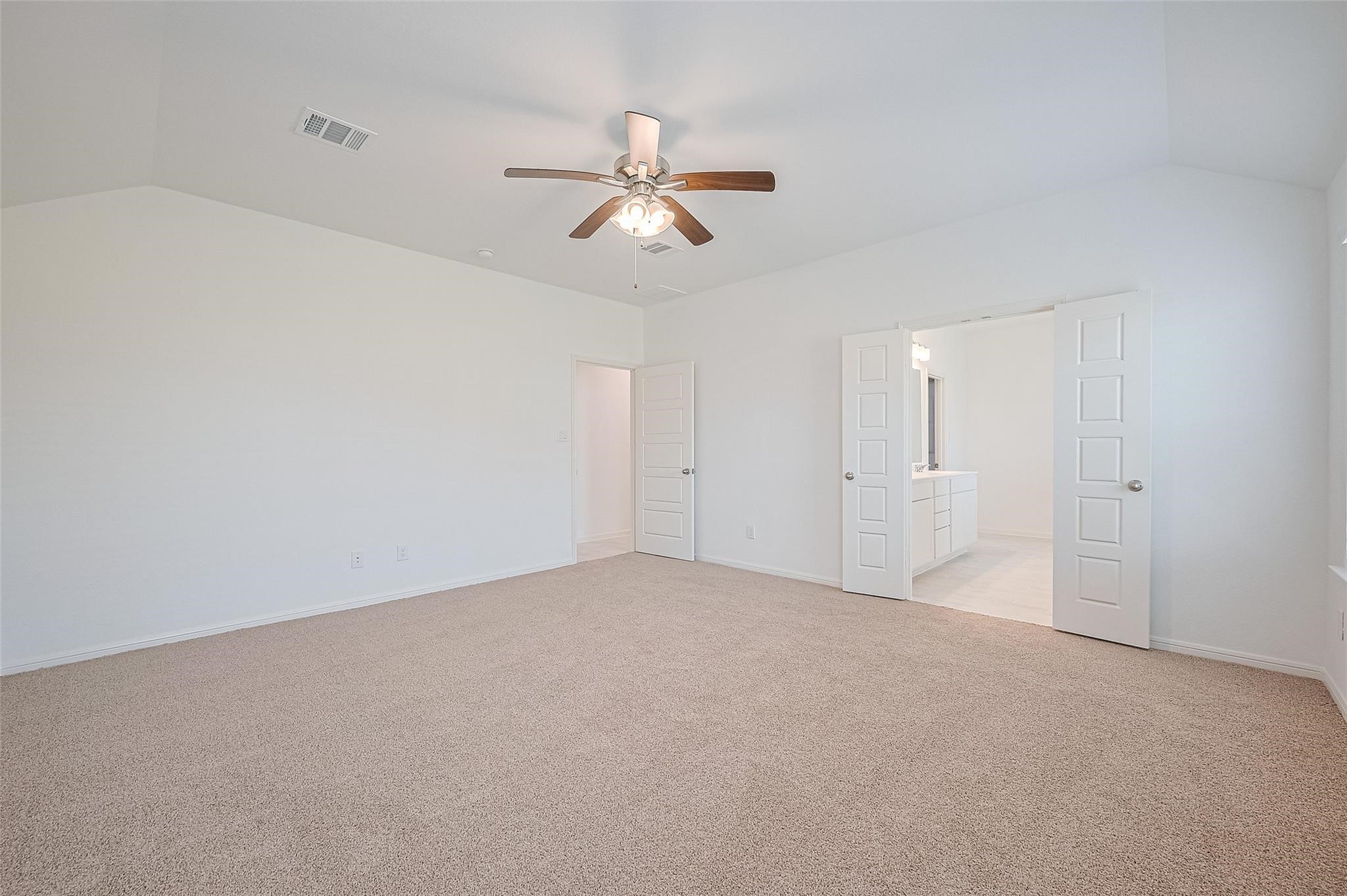 2212 Manila Lane Property Photo 13