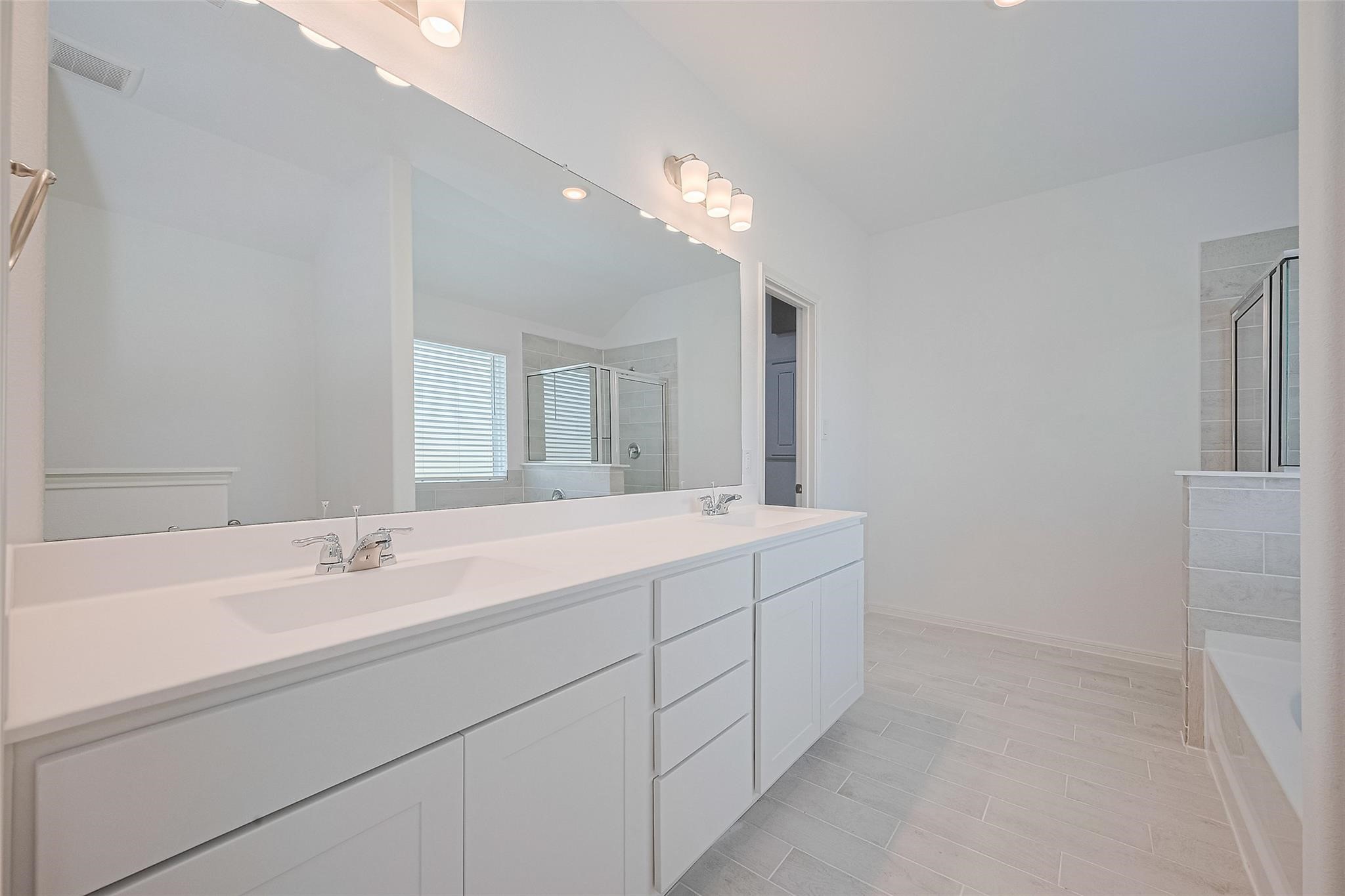 2212 Manila Lane Property Photo 16
