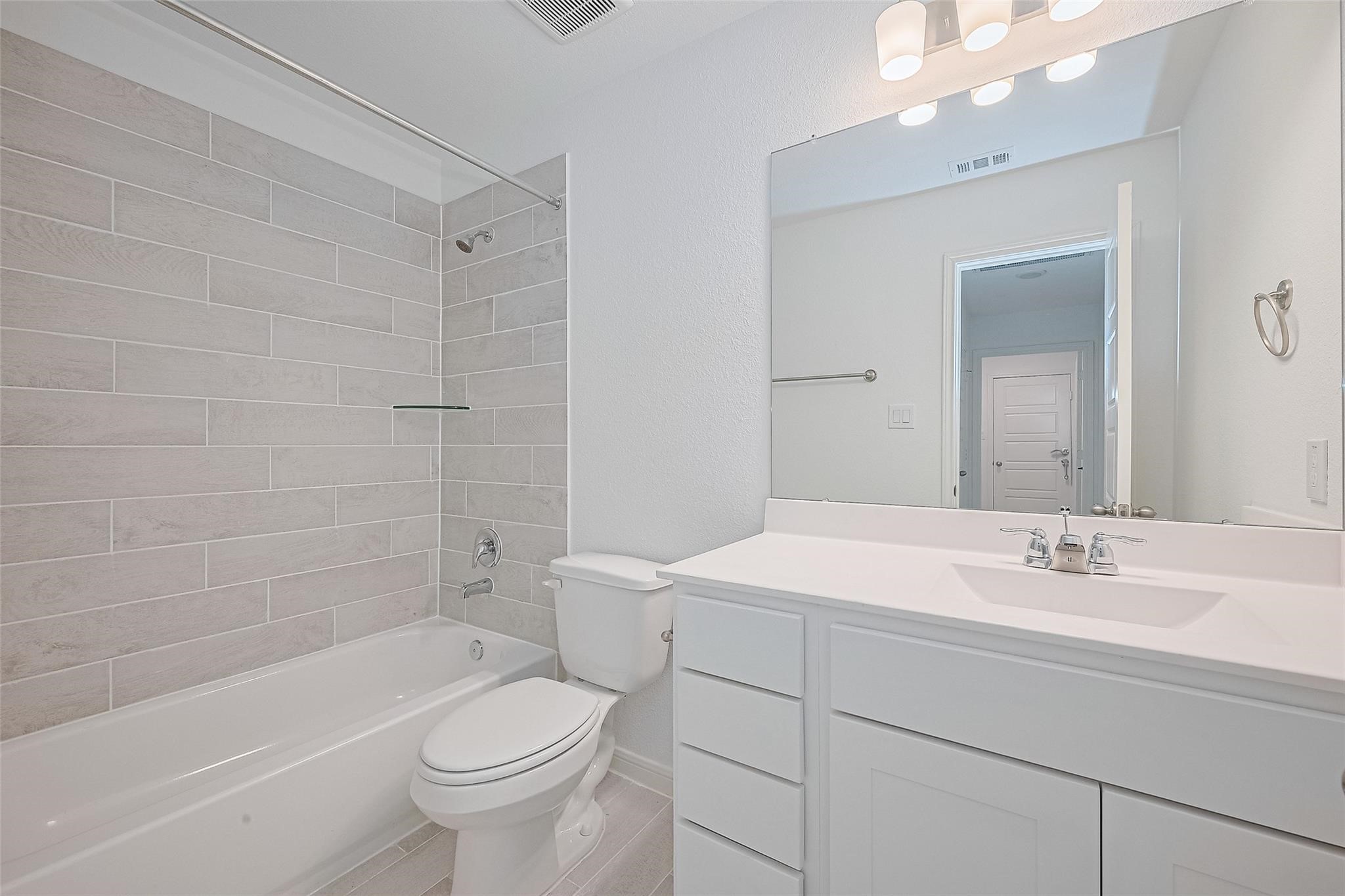 2212 Manila Lane Property Photo 23