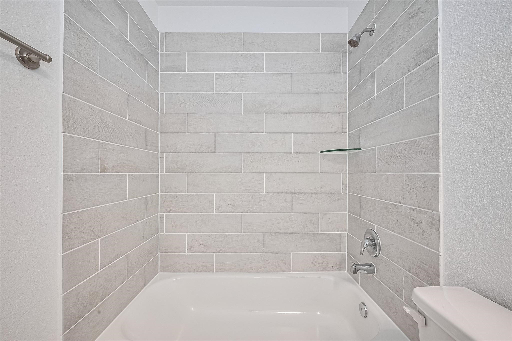 2212 Manila Lane Property Photo 24
