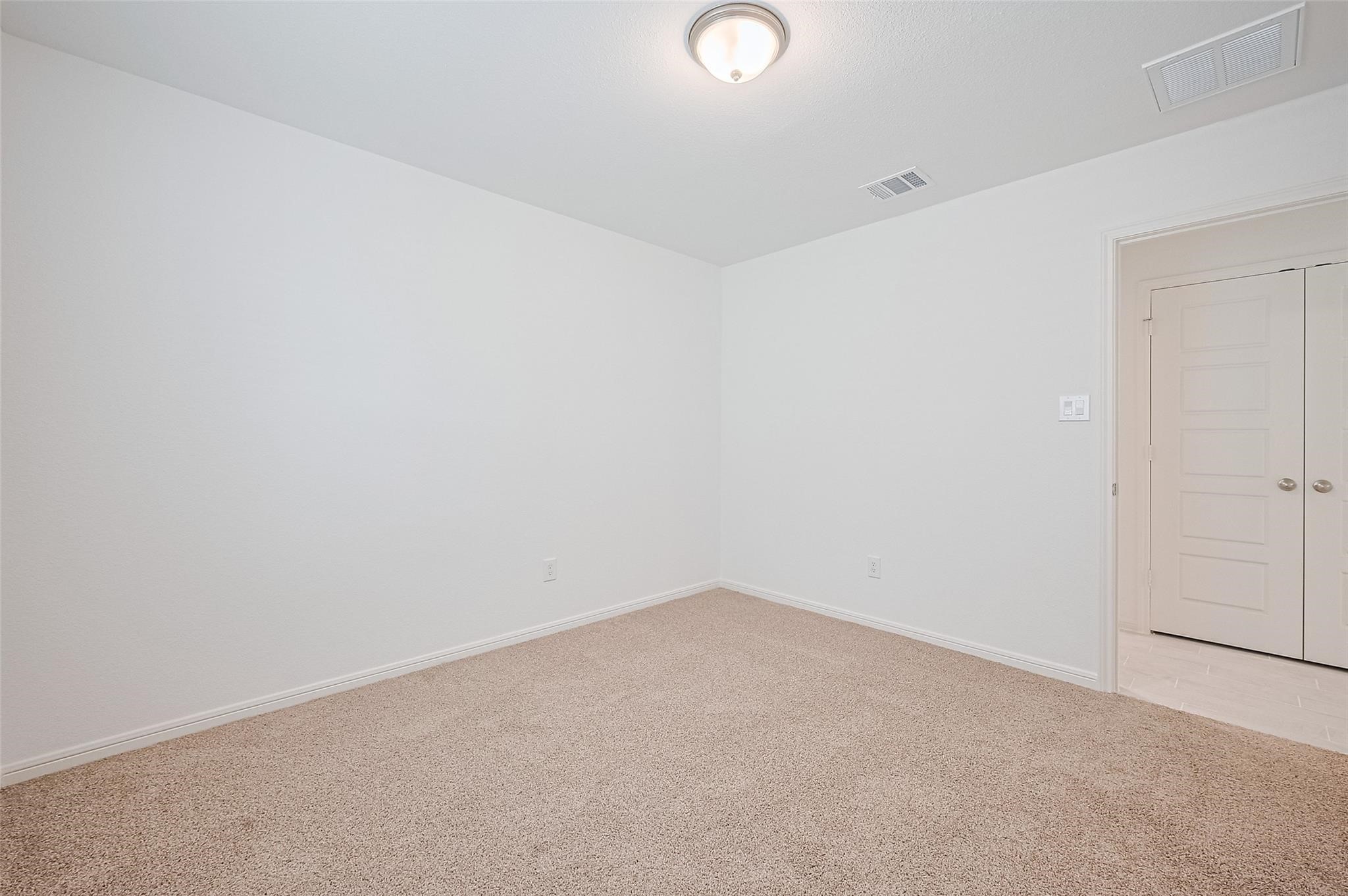 2212 Manila Lane Property Photo 29