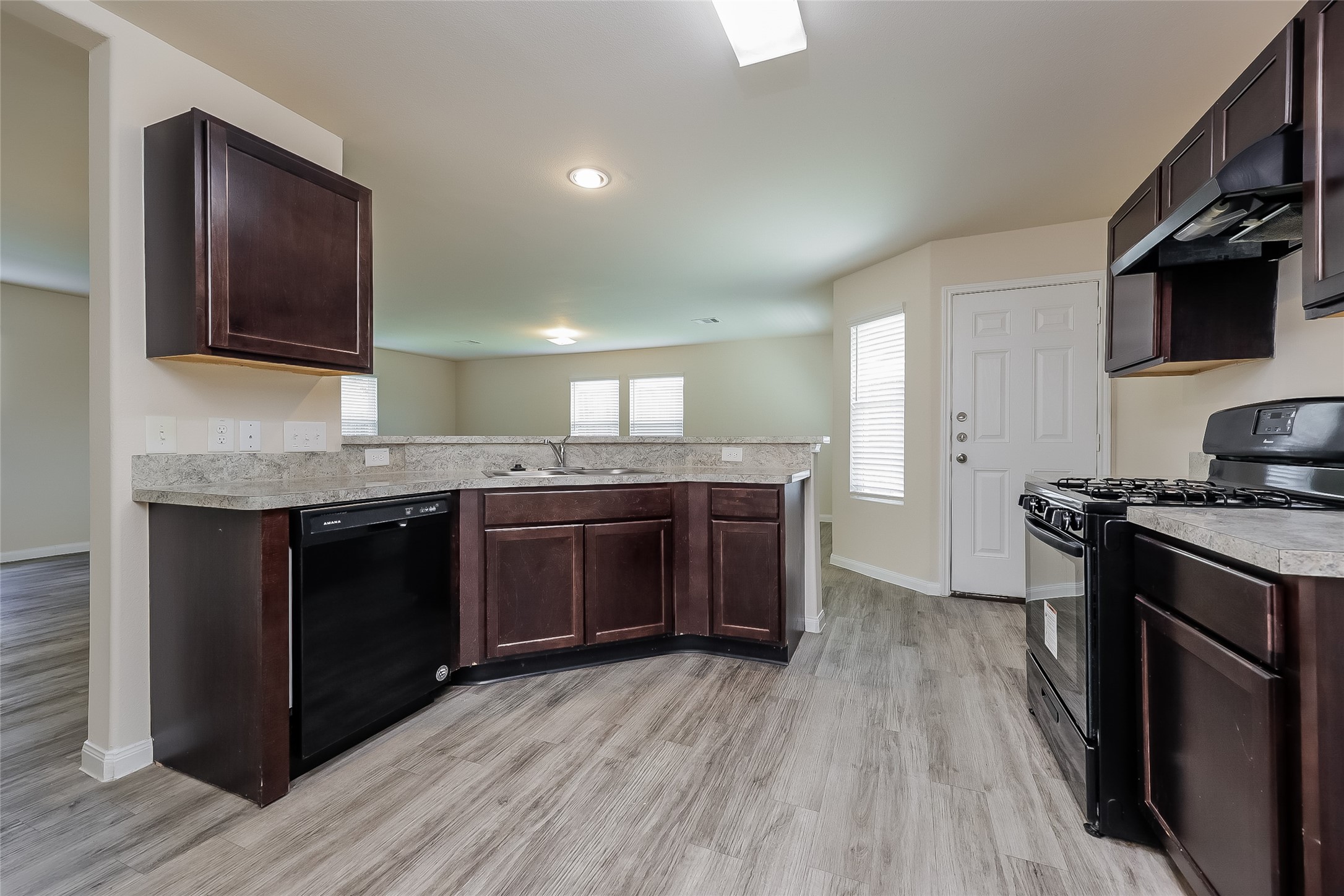 4214 Silver Ranch Road Property Photo 4