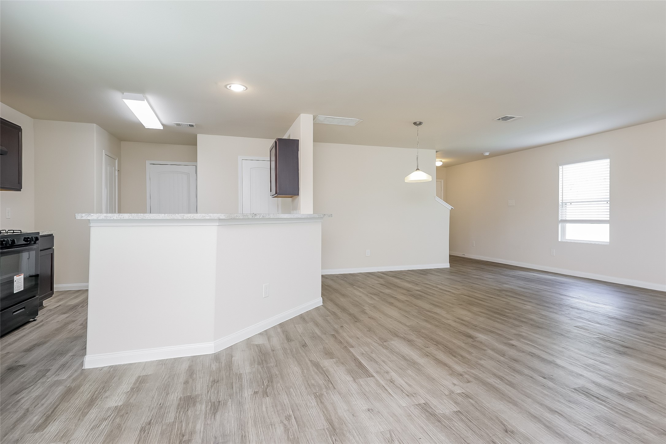 4214 Silver Ranch Road Property Photo 6
