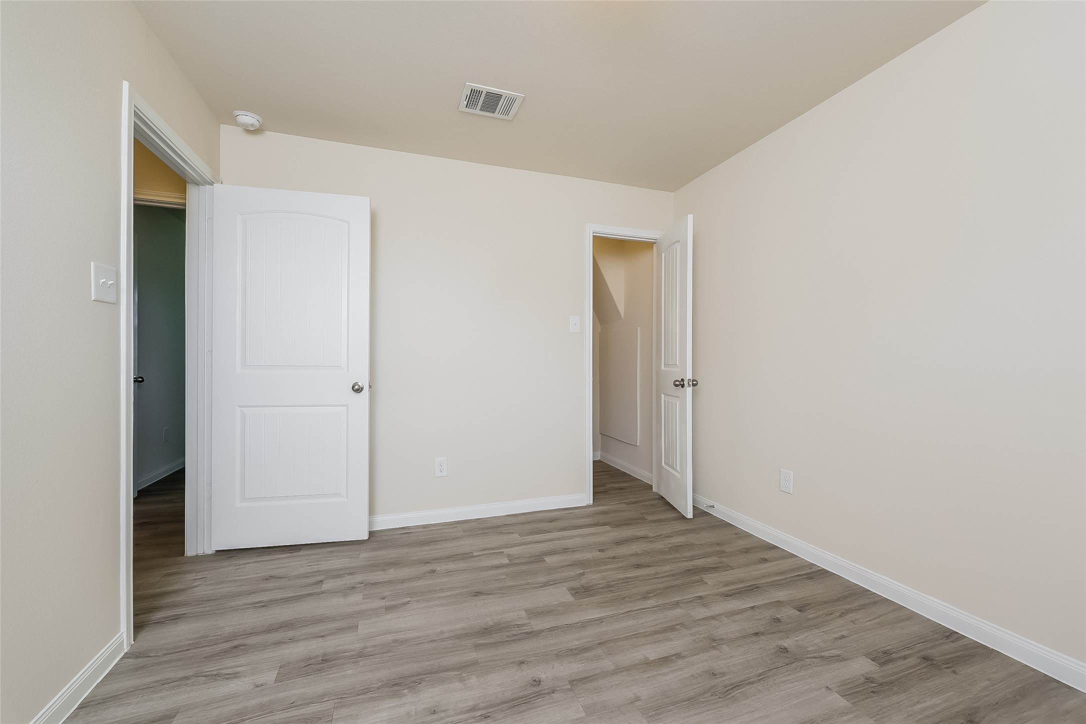 4214 Silver Ranch Road Property Photo 9