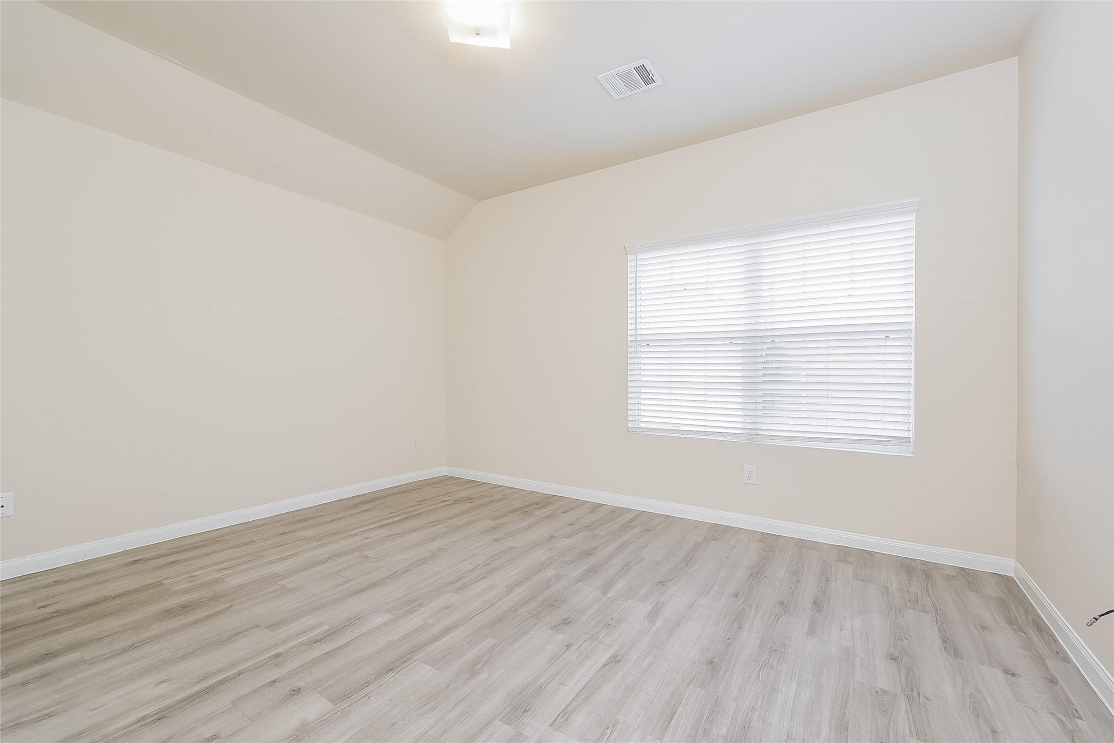 4214 Silver Ranch Road Property Photo 10