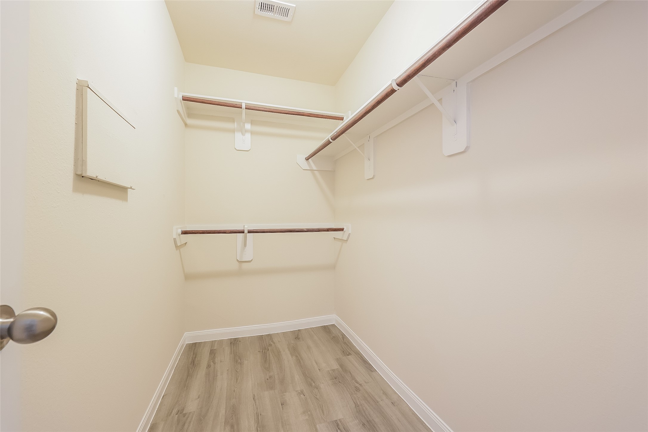 4214 Silver Ranch Road Property Photo 11