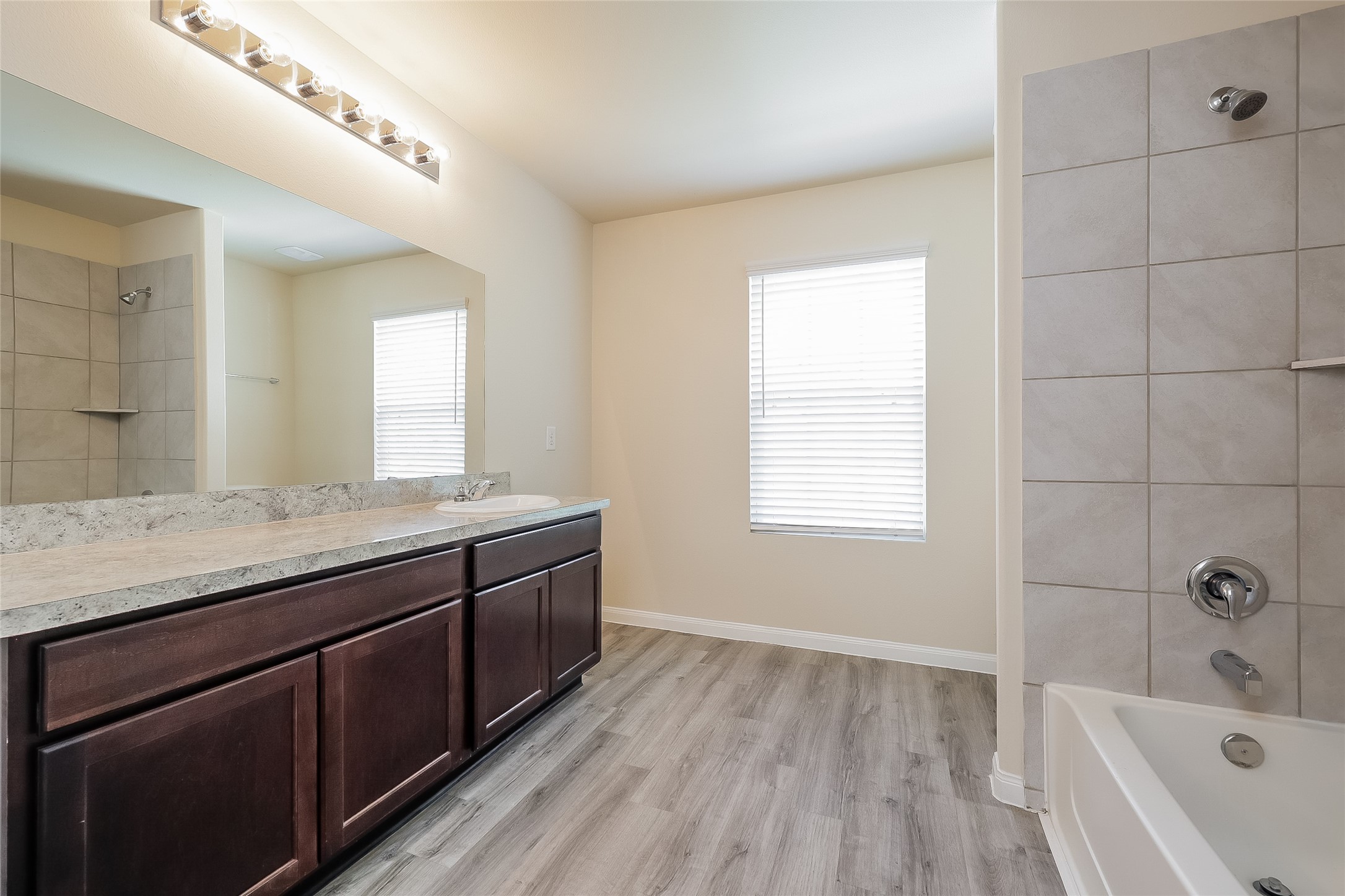 4214 Silver Ranch Road Property Photo 13