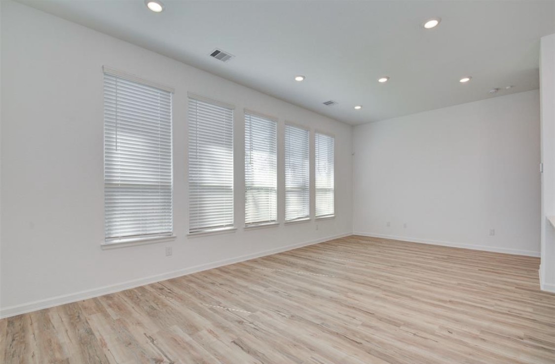 630 Aspen Falls Court Property Photo 10