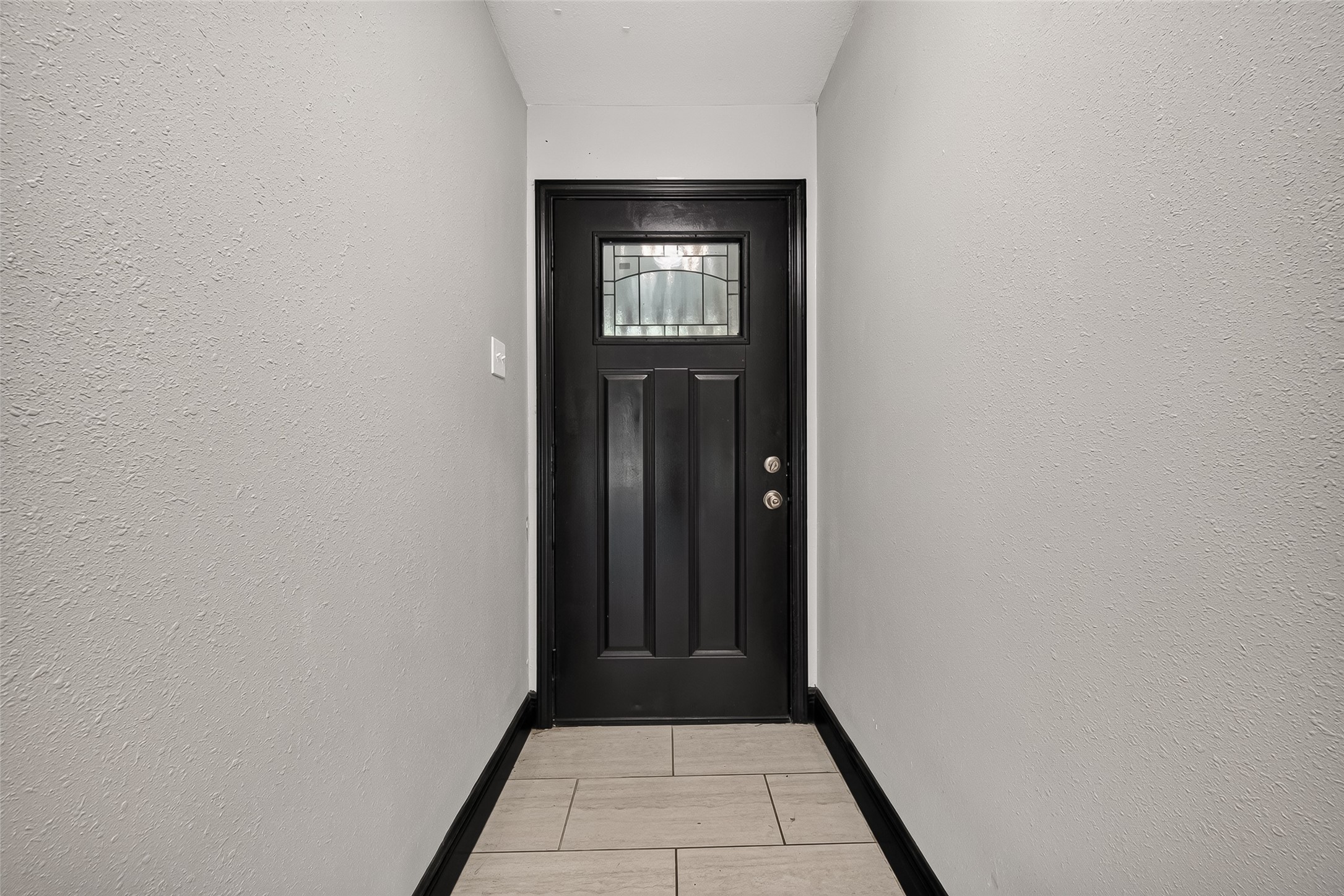 19326 Leafwood Lane Property Photo 6