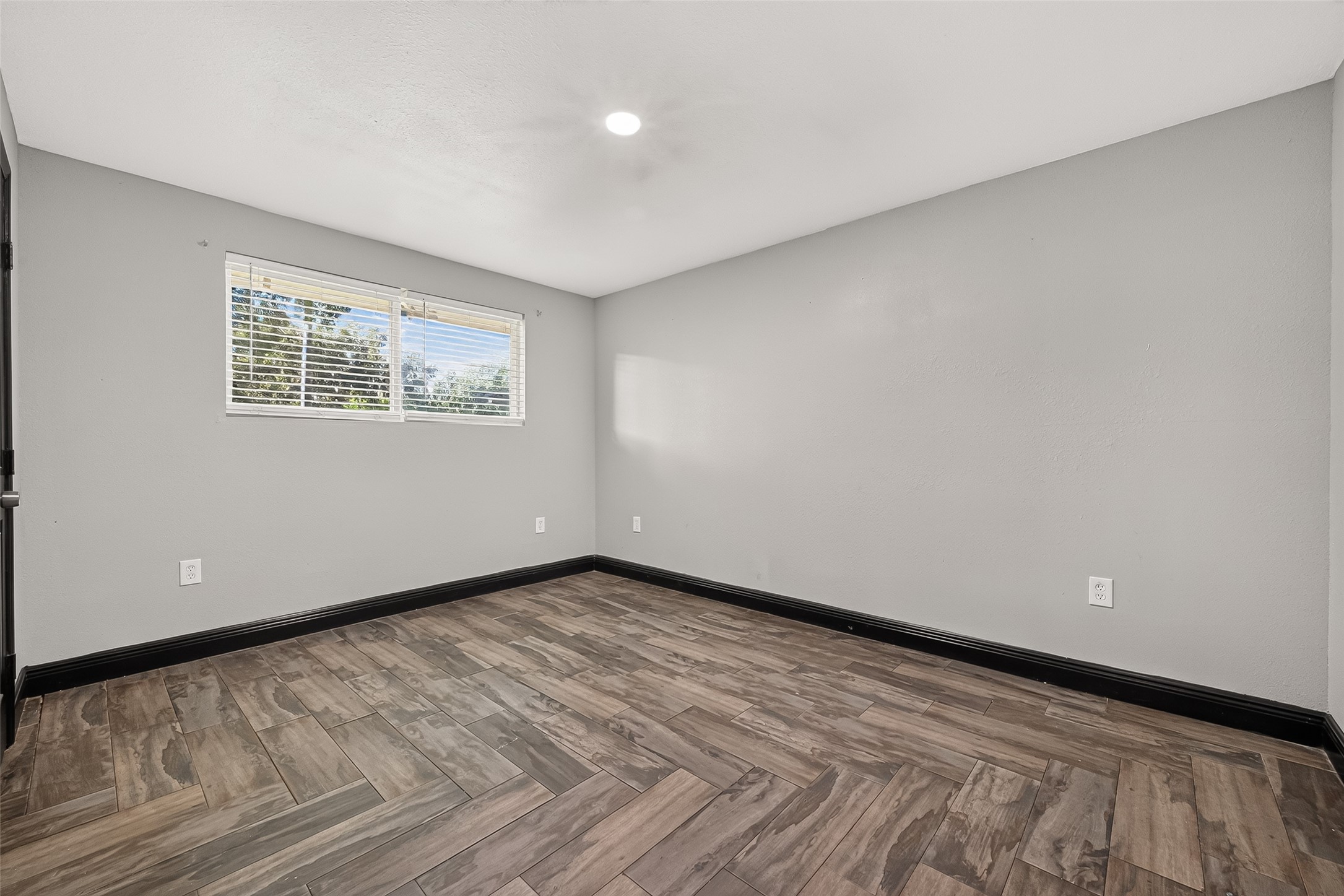19326 Leafwood Lane Property Photo 25