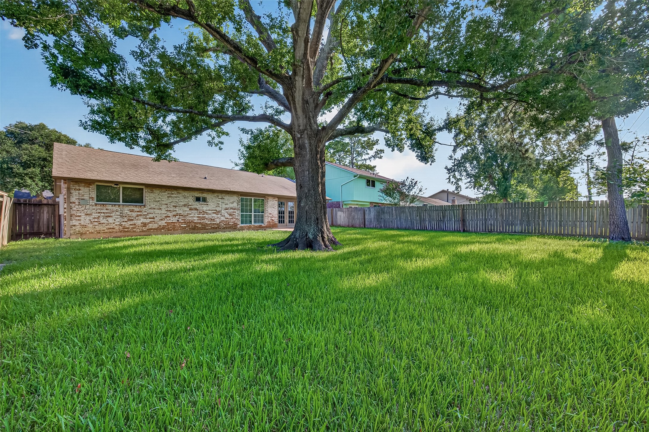 19326 Leafwood Lane Property Photo 44