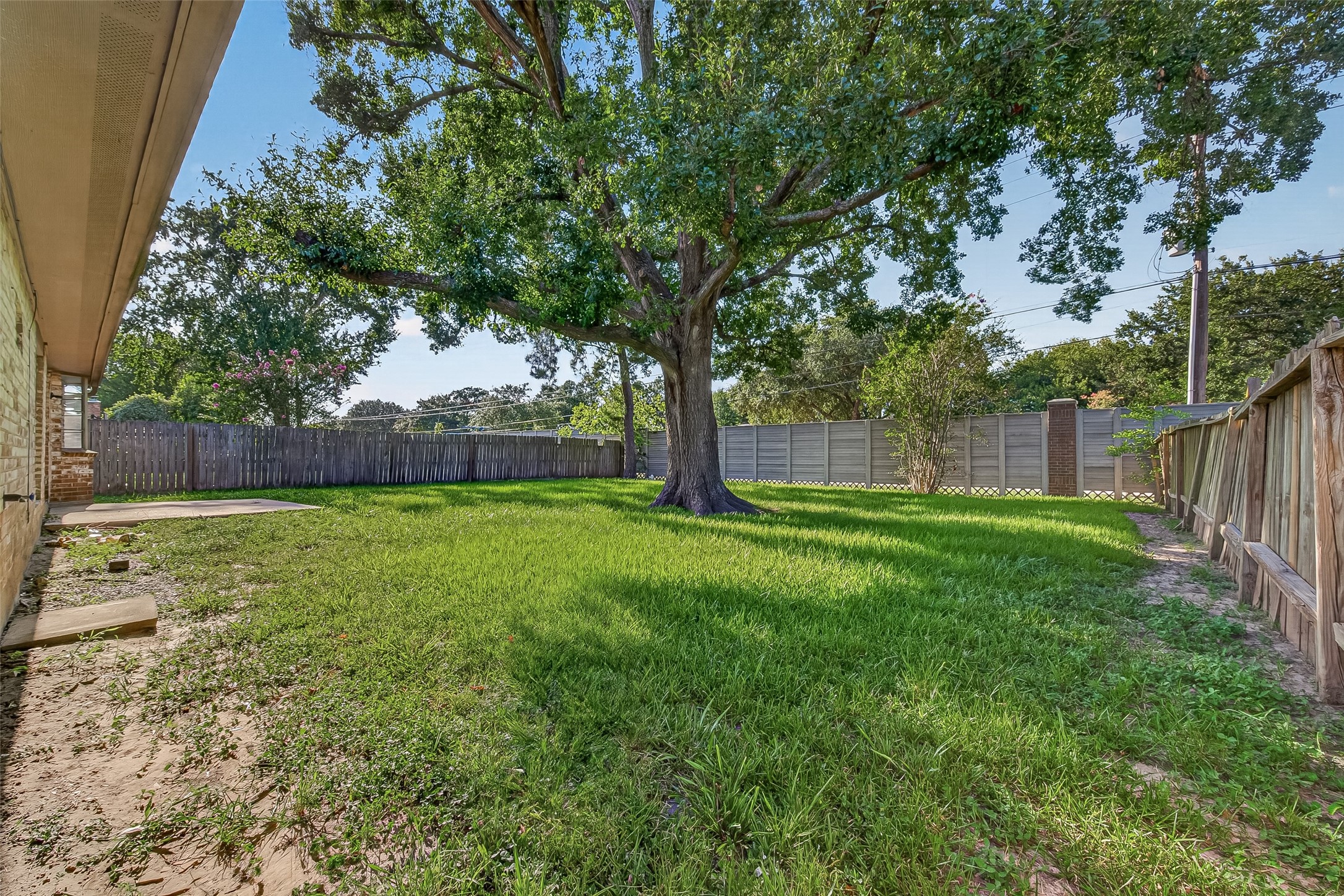 19326 Leafwood Lane Property Photo 45