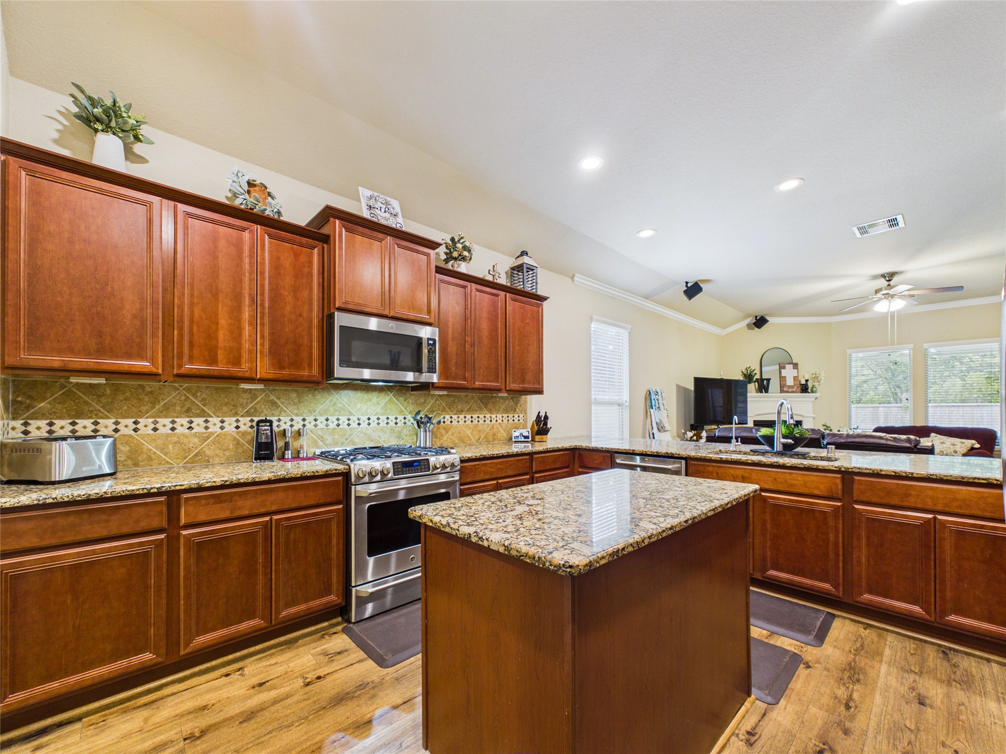 710 Fairway Drive Property Photo 19
