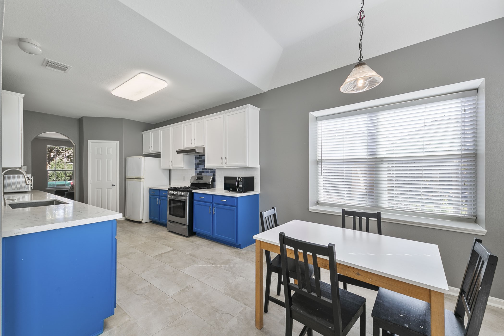 19407 Glen Landing Drive Property Photo 9