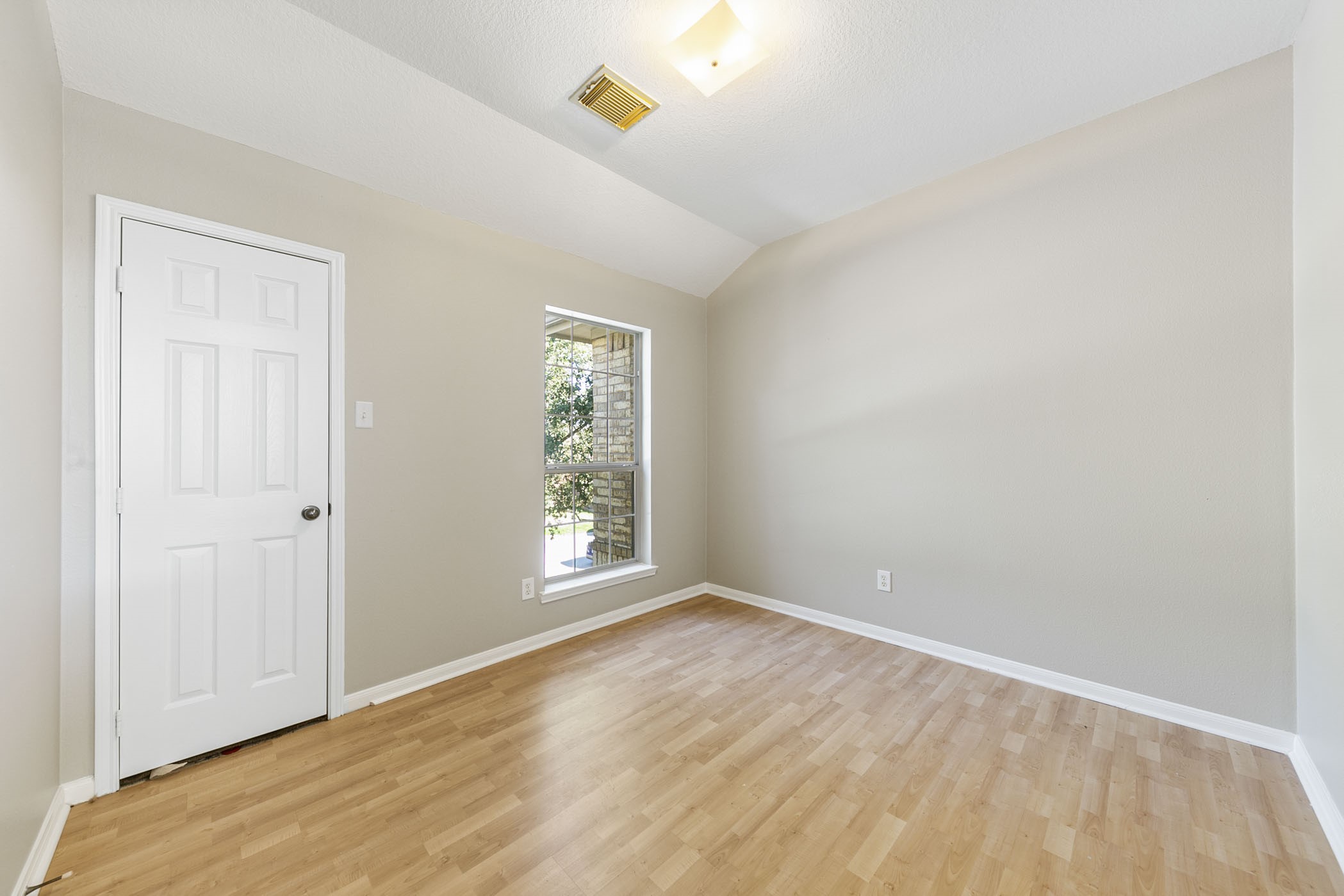 19407 Glen Landing Drive Property Photo 21