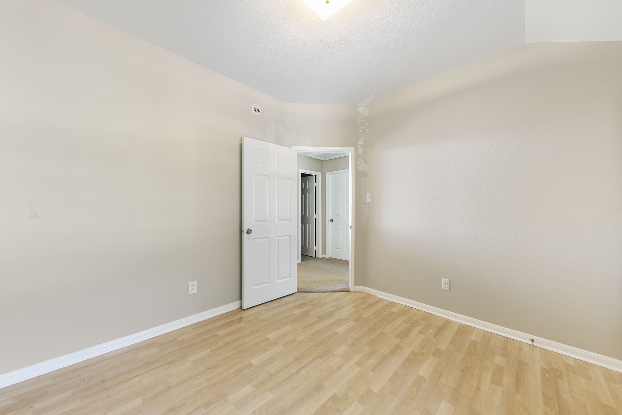 19407 Glen Landing Drive Property Photo 22