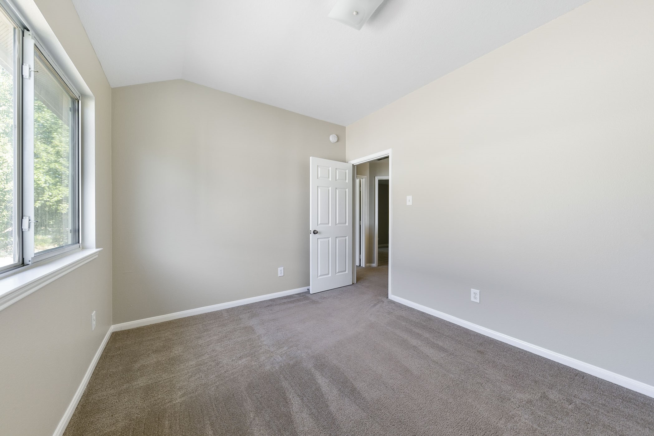 19407 Glen Landing Drive Property Photo 27