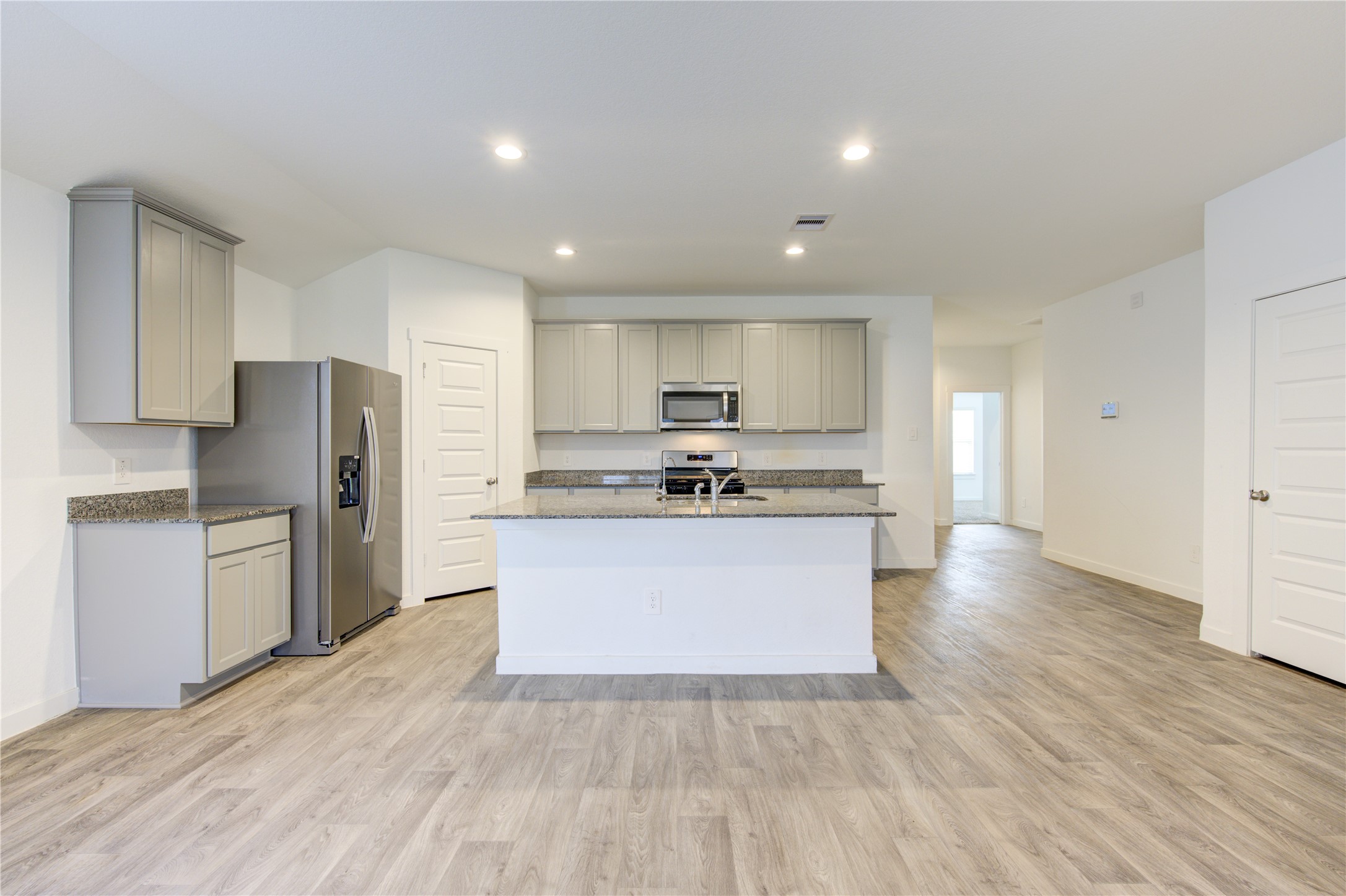 3827 Beltingham Bend Way Property Photo 2