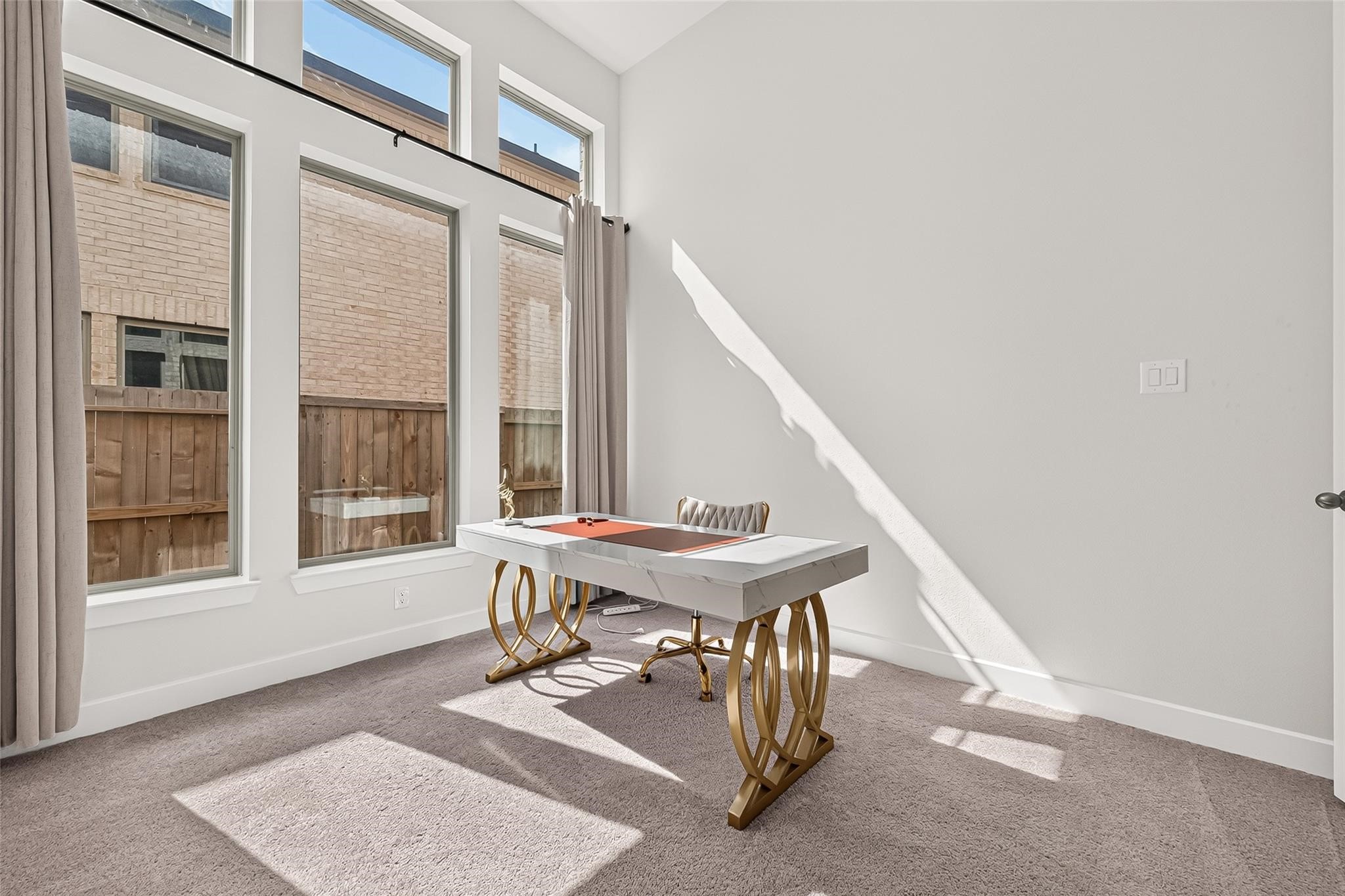 31019 Sun Valley Drive Property Photo 4