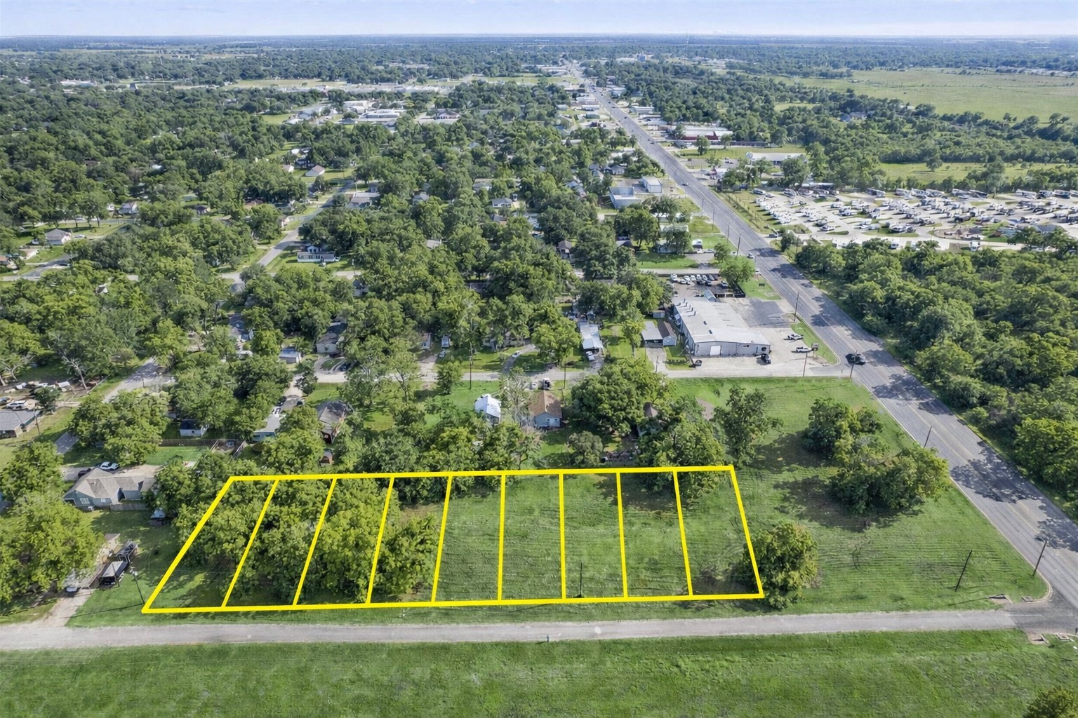 205 W Columbus Drive Property Photo 3