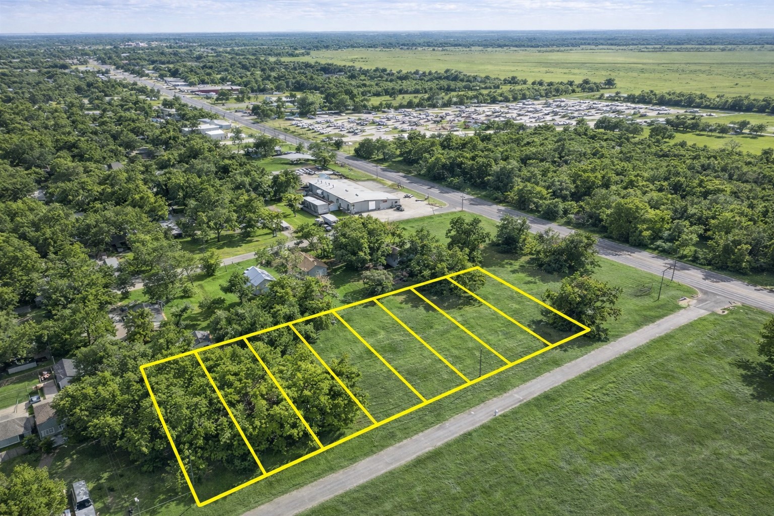 205 W Columbus Drive Property Photo 5