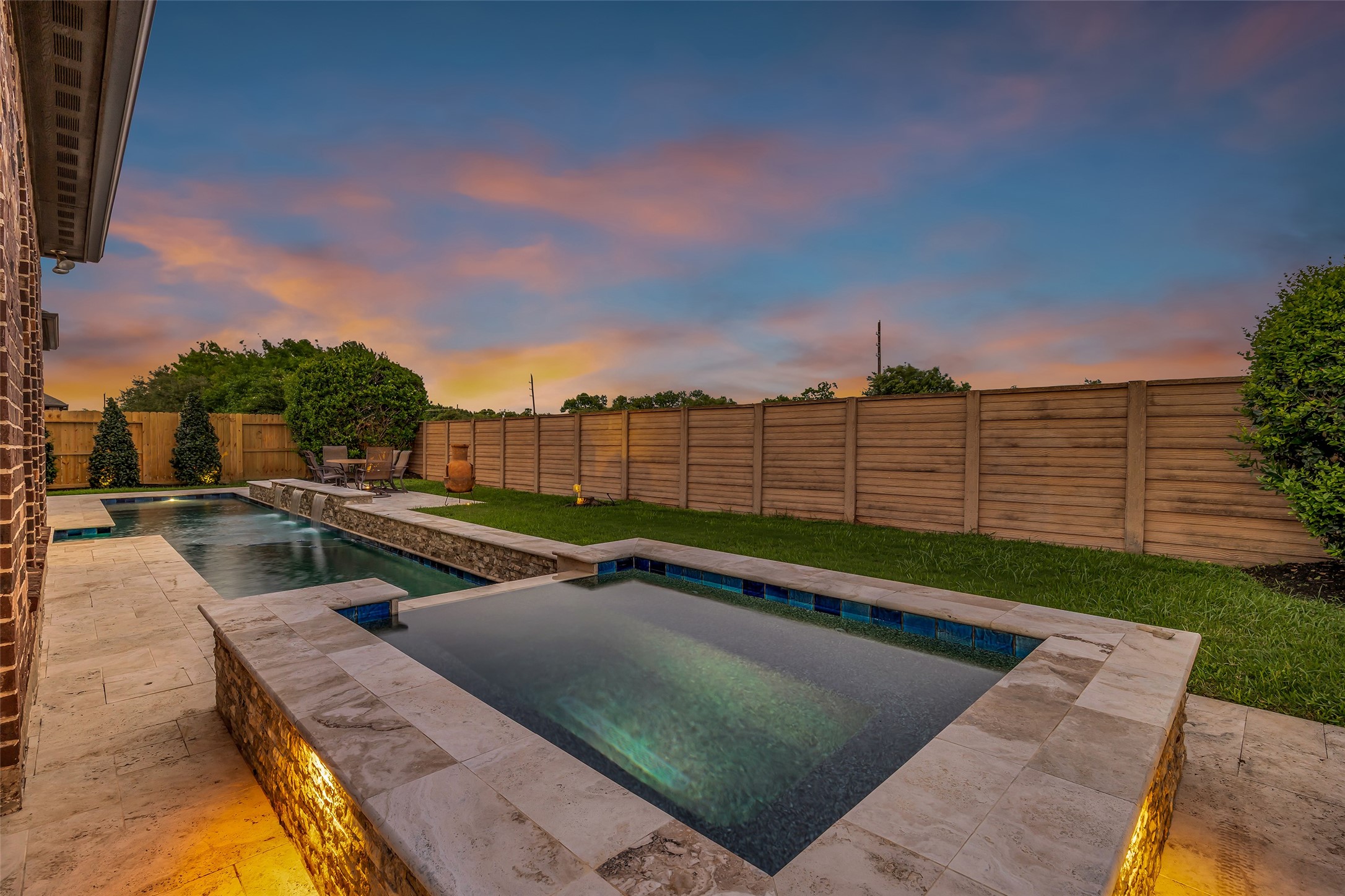 8723 Long Cross Drive Property Photo 3