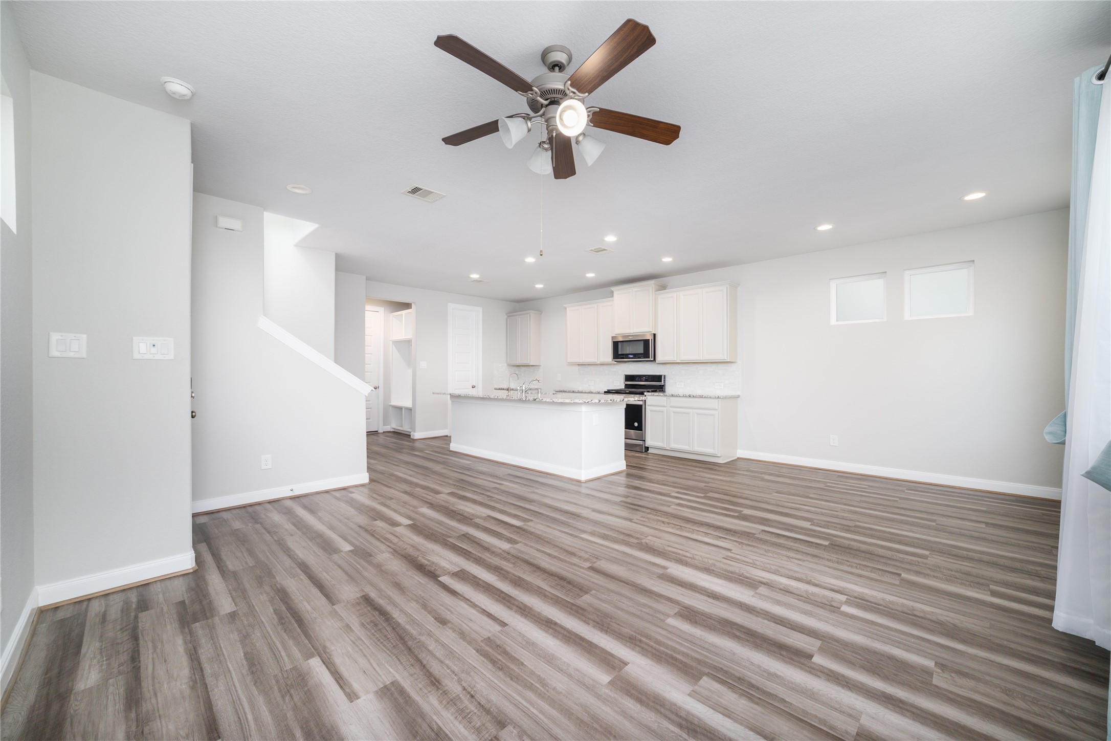 10008 Waving Grain Lane Property Photo 7
