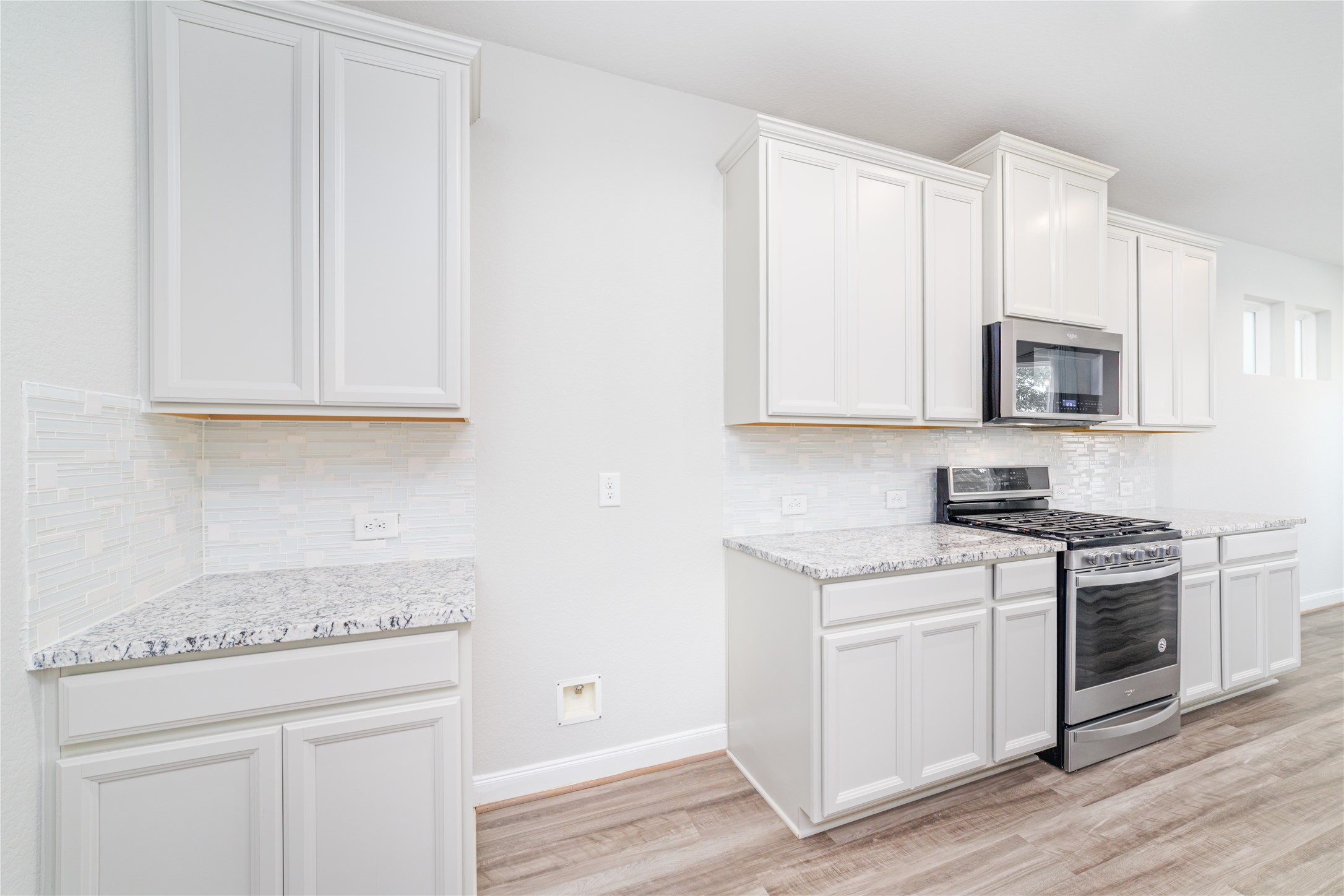 10008 Waving Grain Lane Property Photo 9