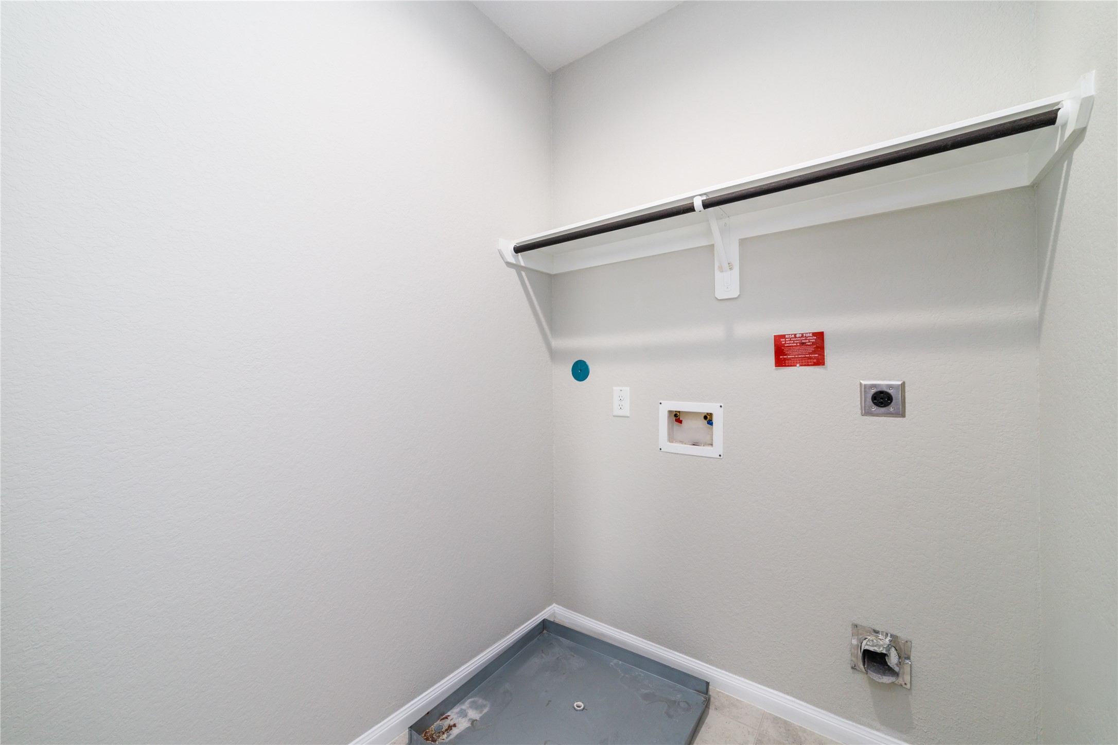 10008 Waving Grain Lane Property Photo 19