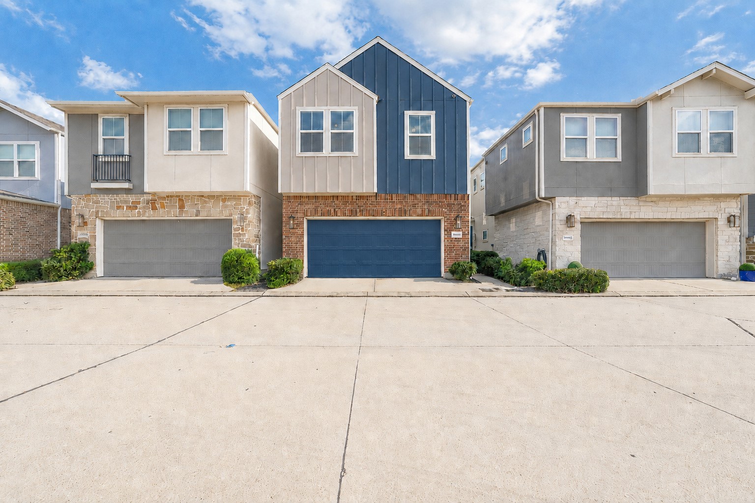 10008 Waving Grain Lane Property Photo 31