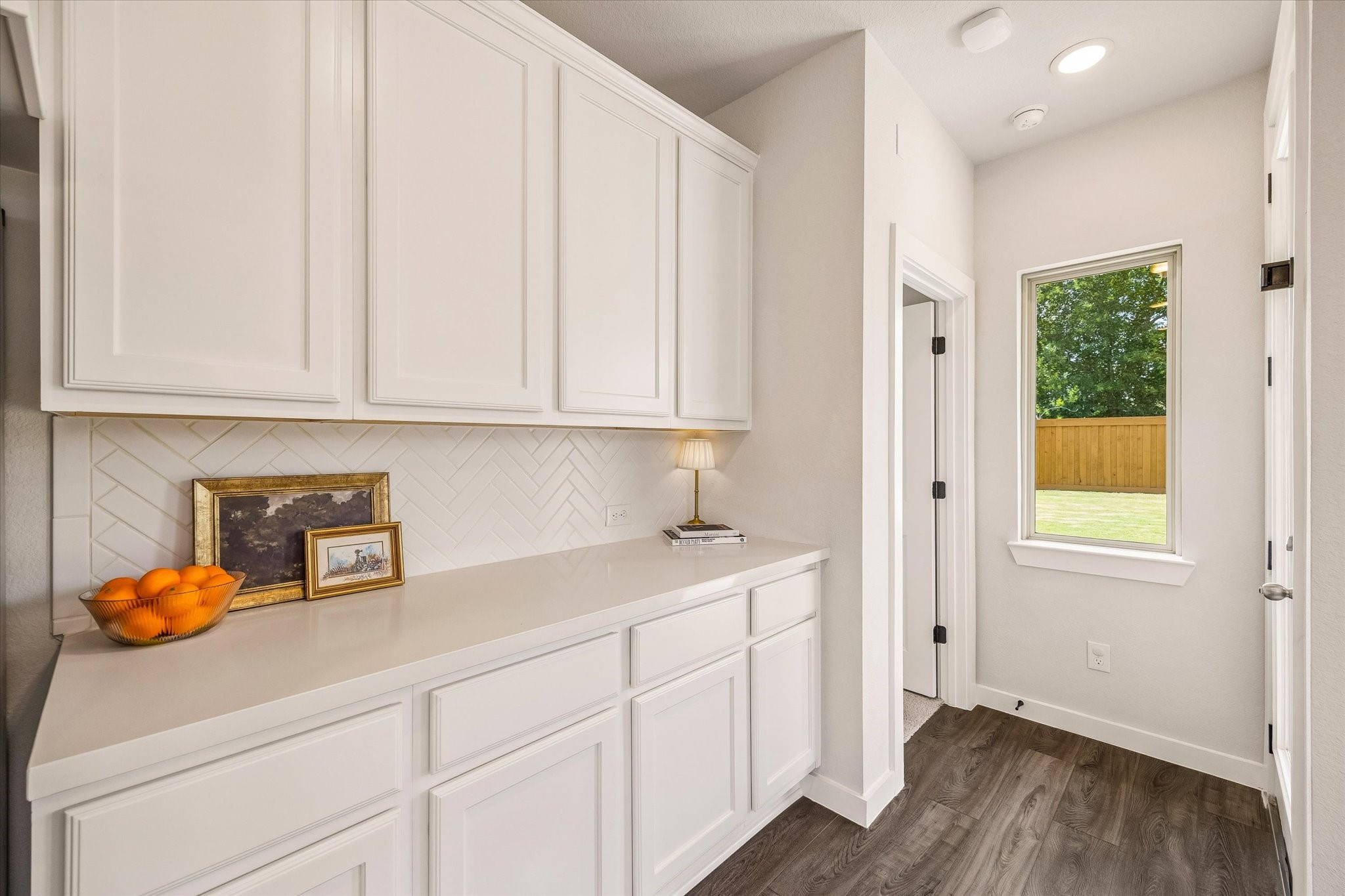 7933 Spring Run Drive Property Photo 11