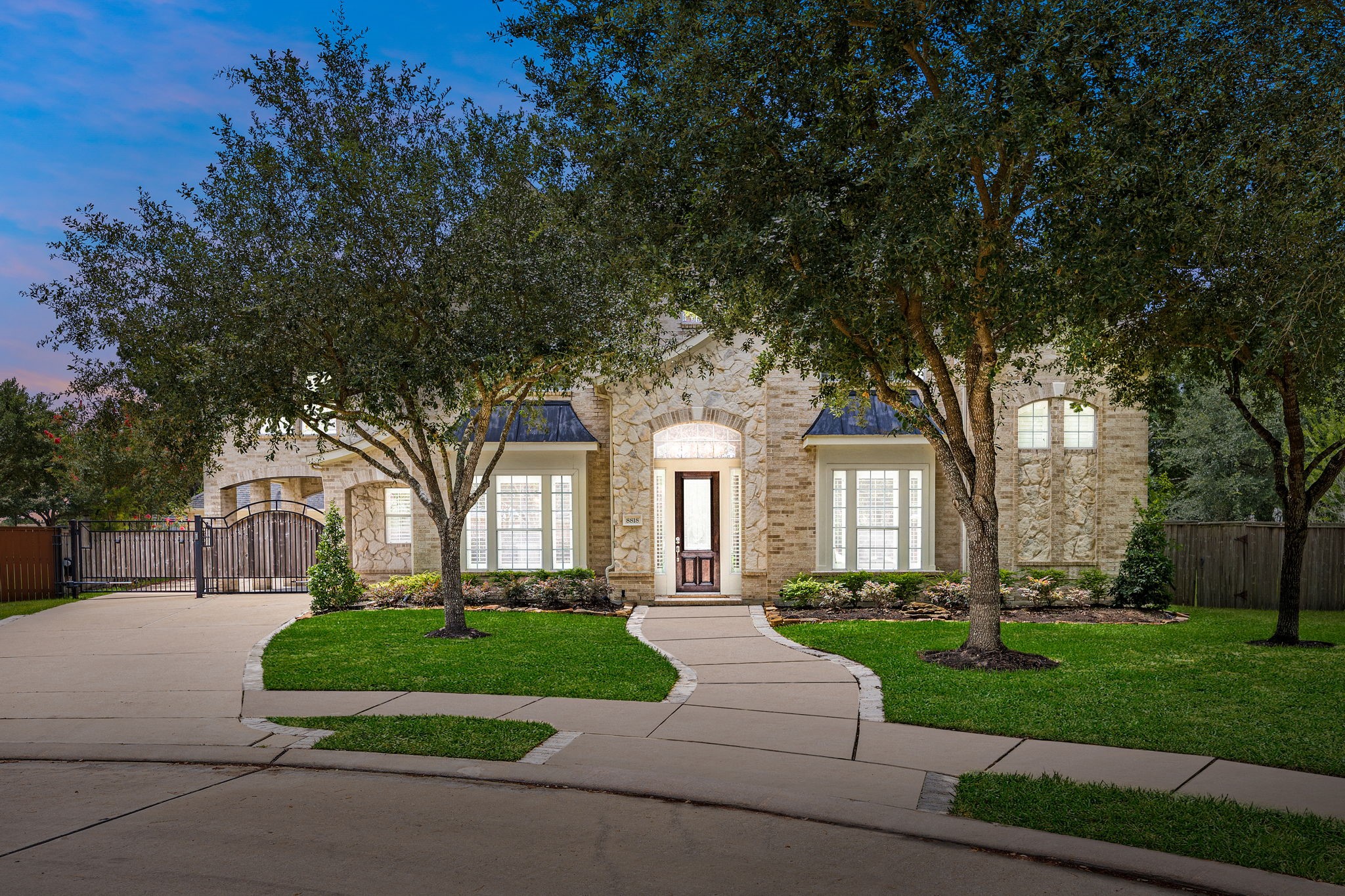 8818 Black Cherry Crossing Property Photo